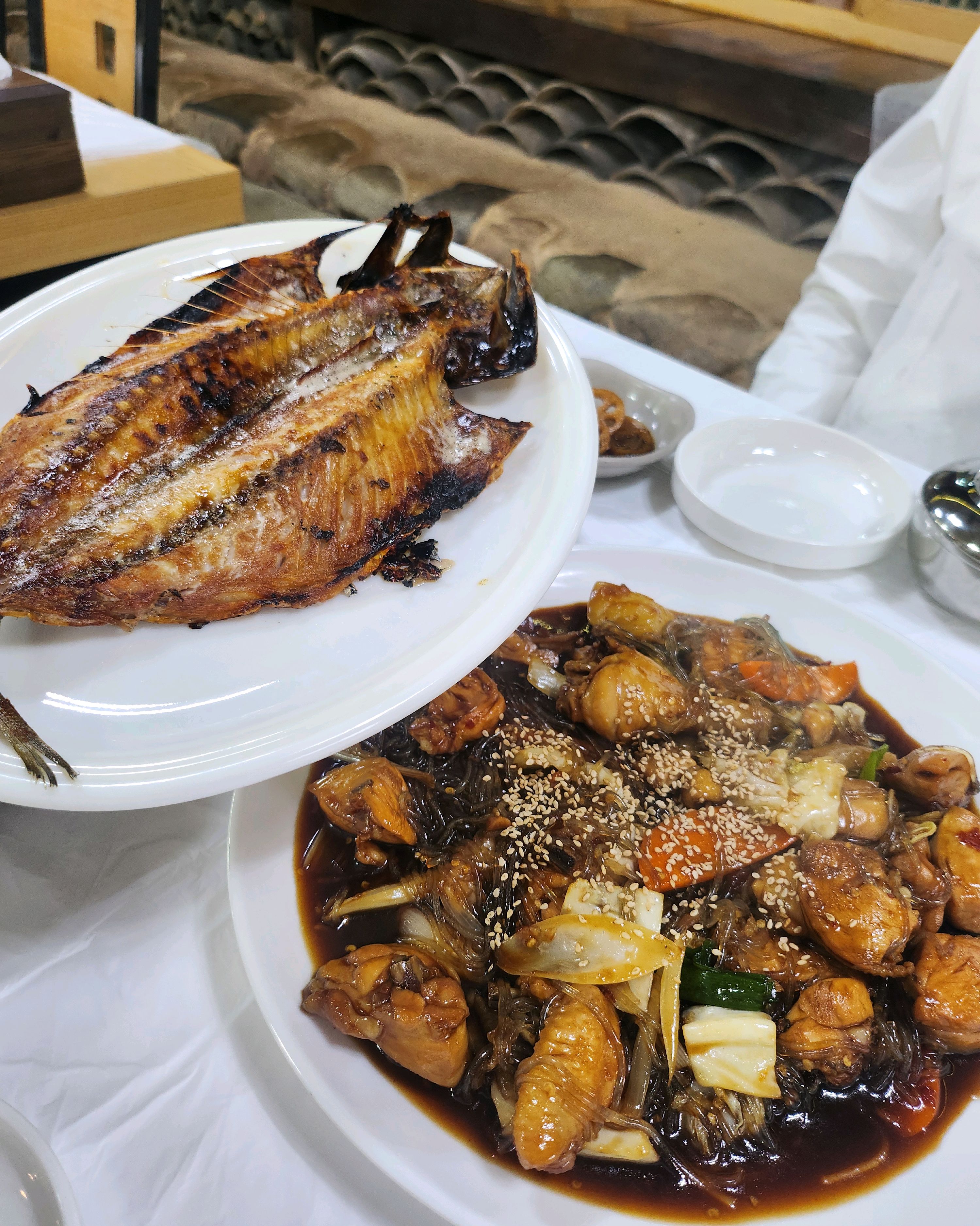 깔끔하고 정갈하게 나오고 식당 자체도 굉장히 깔끔했어요. 사장님도 너무 친절해서 좋았구,