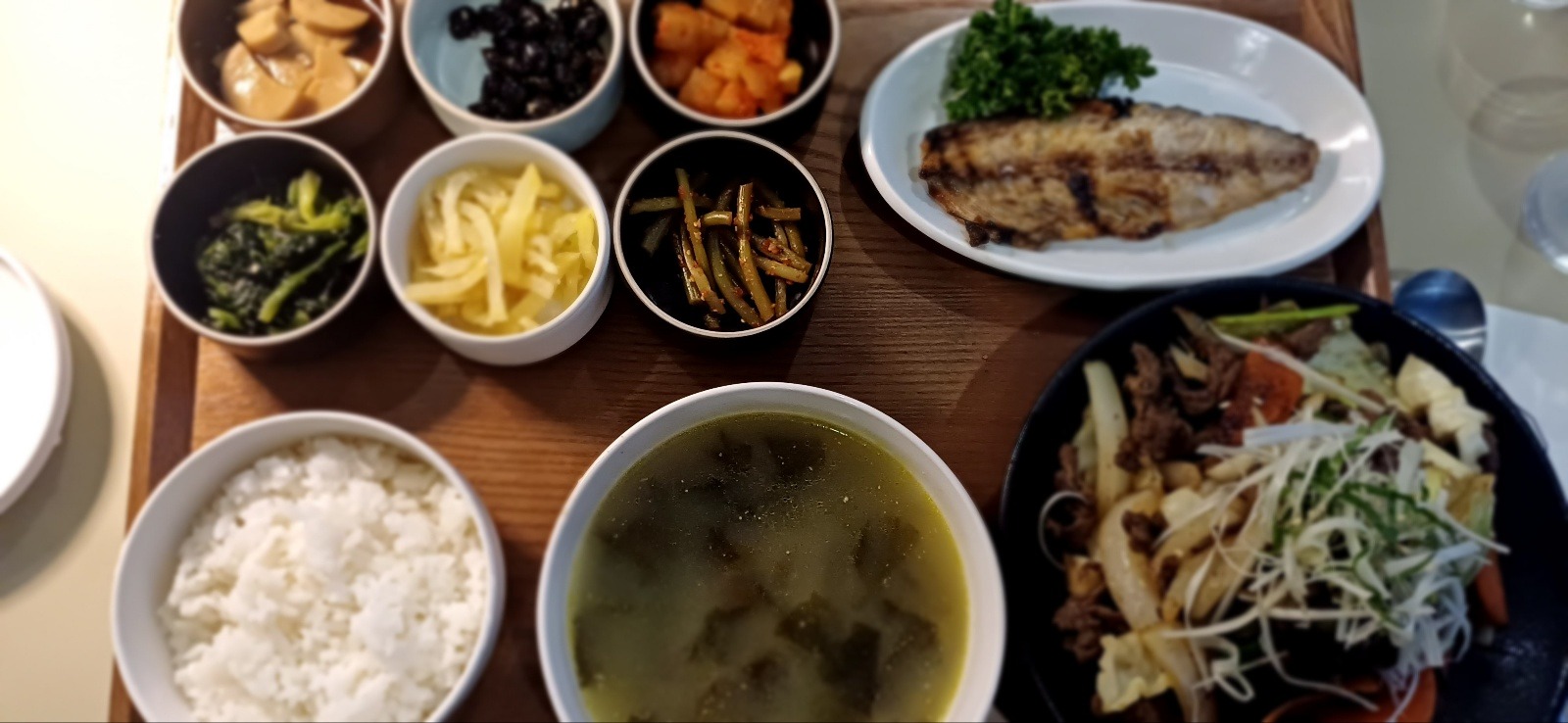  한국 서울 명동역 주변 퓨전 한식당 광화문한상