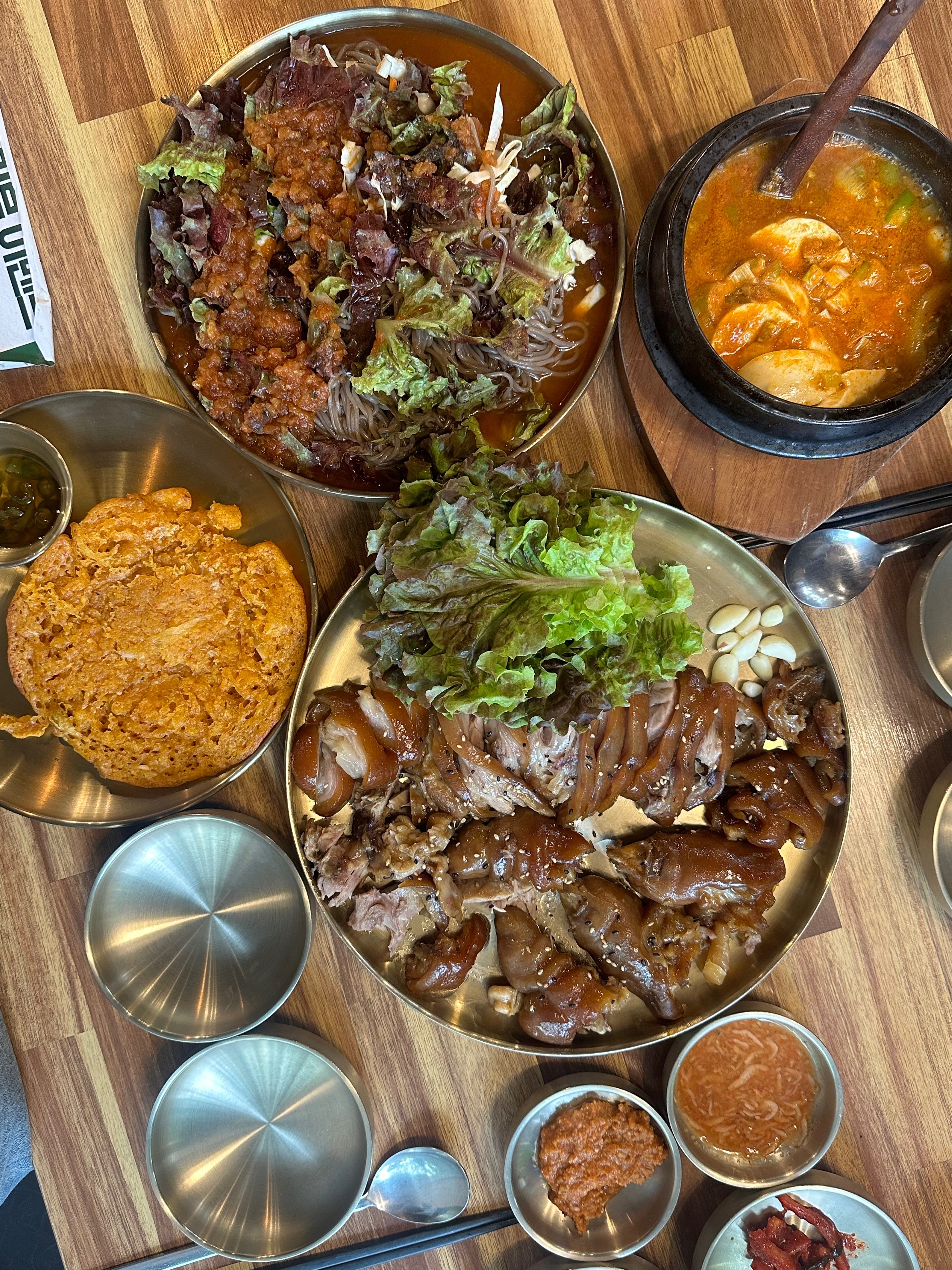 
성수역식당 위풍당당족발
