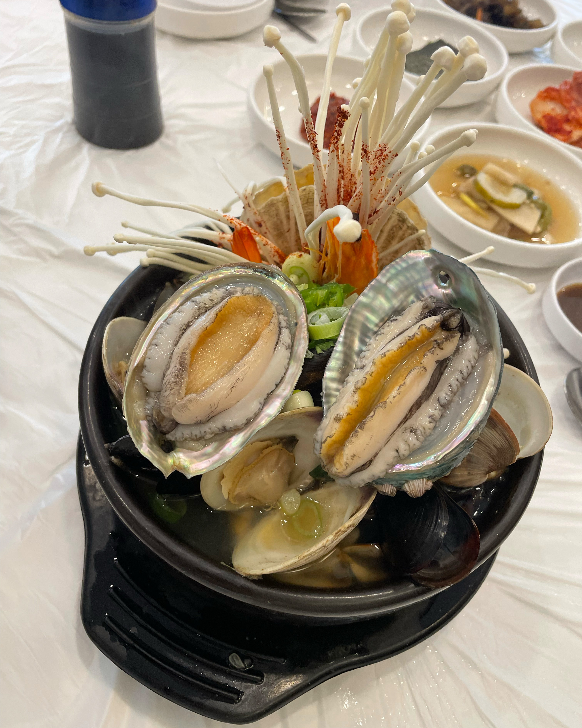 여러 방송에 소개된 맛집이에요! - 경포대 맛집 강릉전복해물뚝배기 강릉