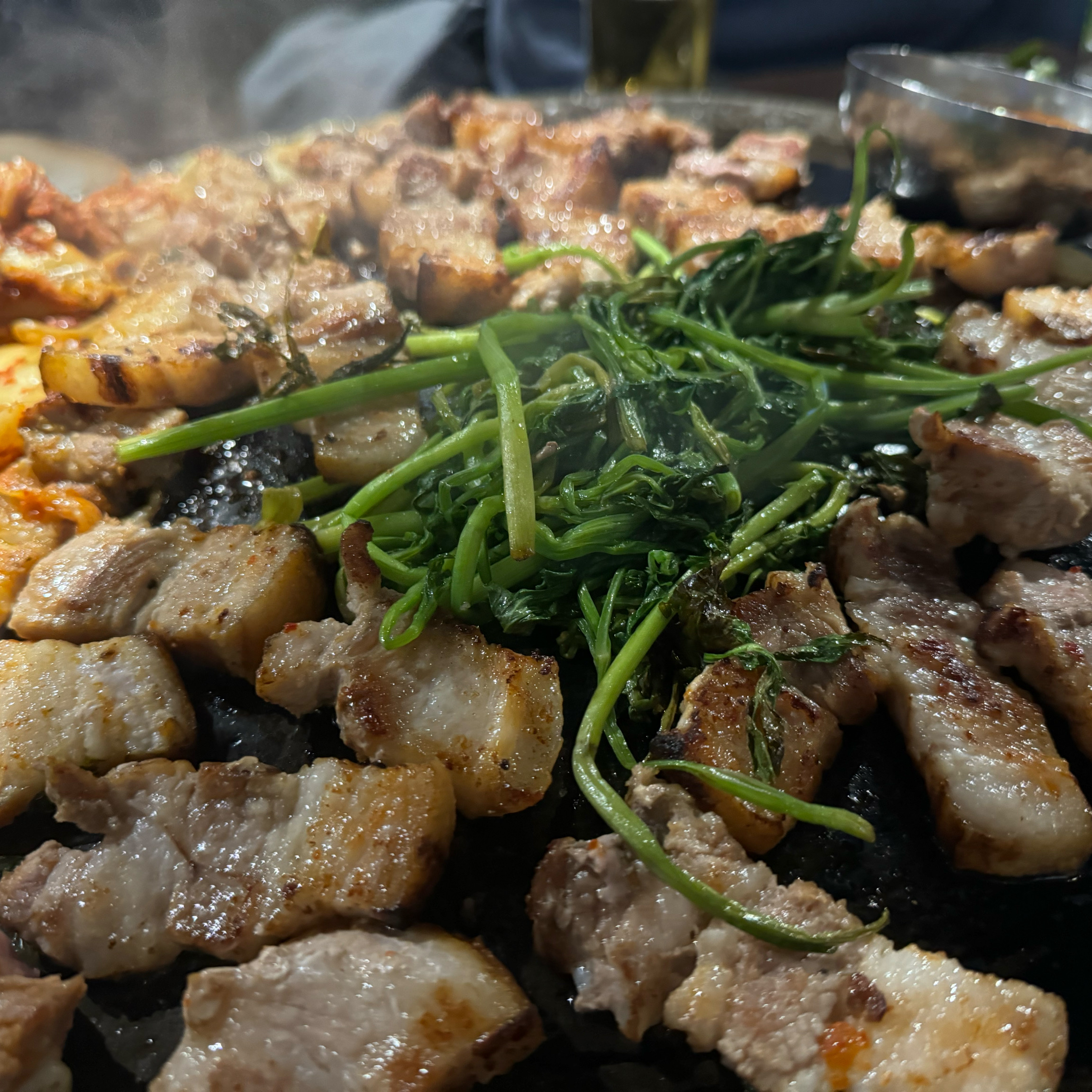 한국 서울 강남역 주변 한식 고기구이 맛집 동두천솥뚜껑삼겹살 강남역점