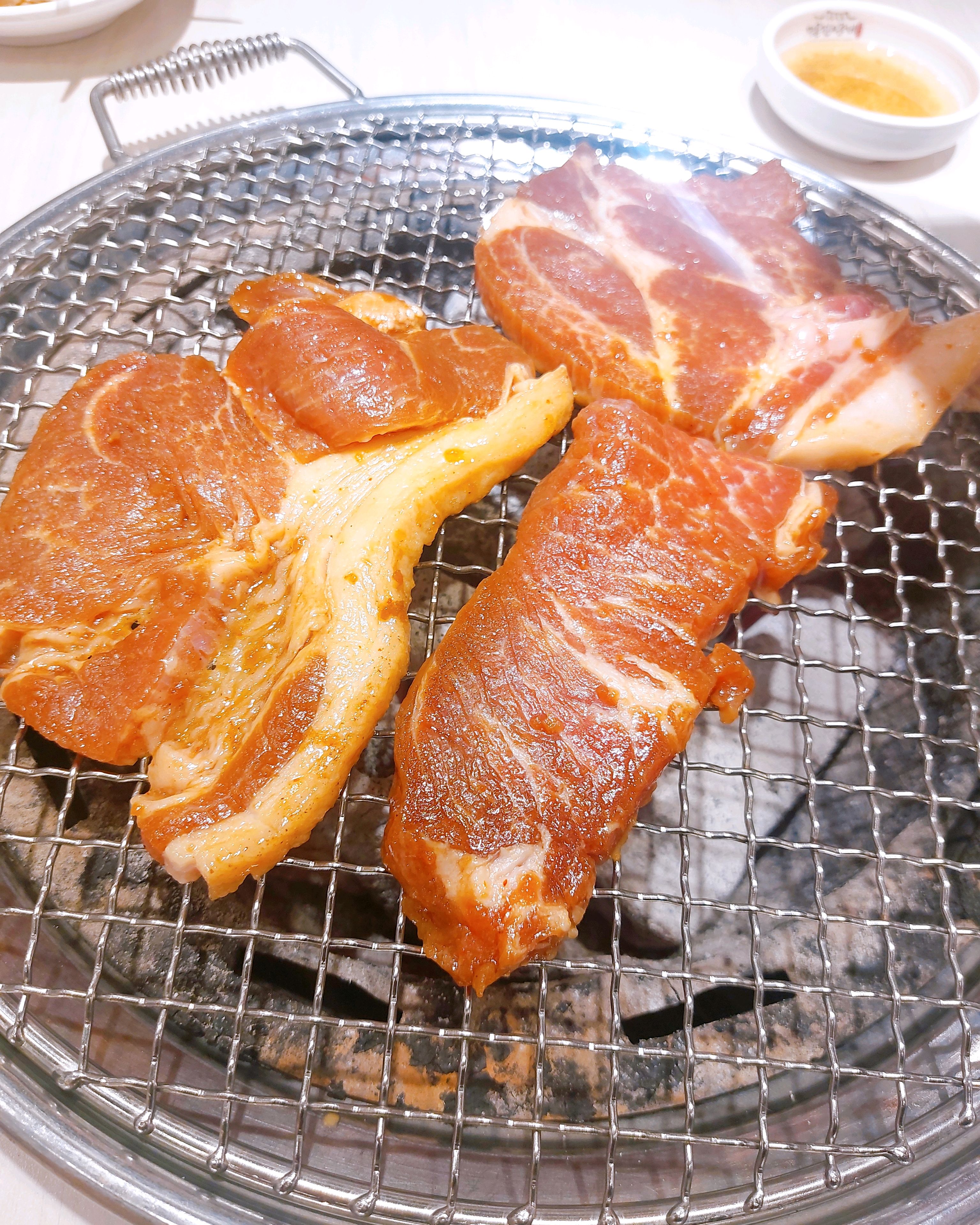 1년 전에 갔더니 치운 자리 없다고 가라고 퇴짜 맞아서 안 가려고 했는데...역시 주인 인