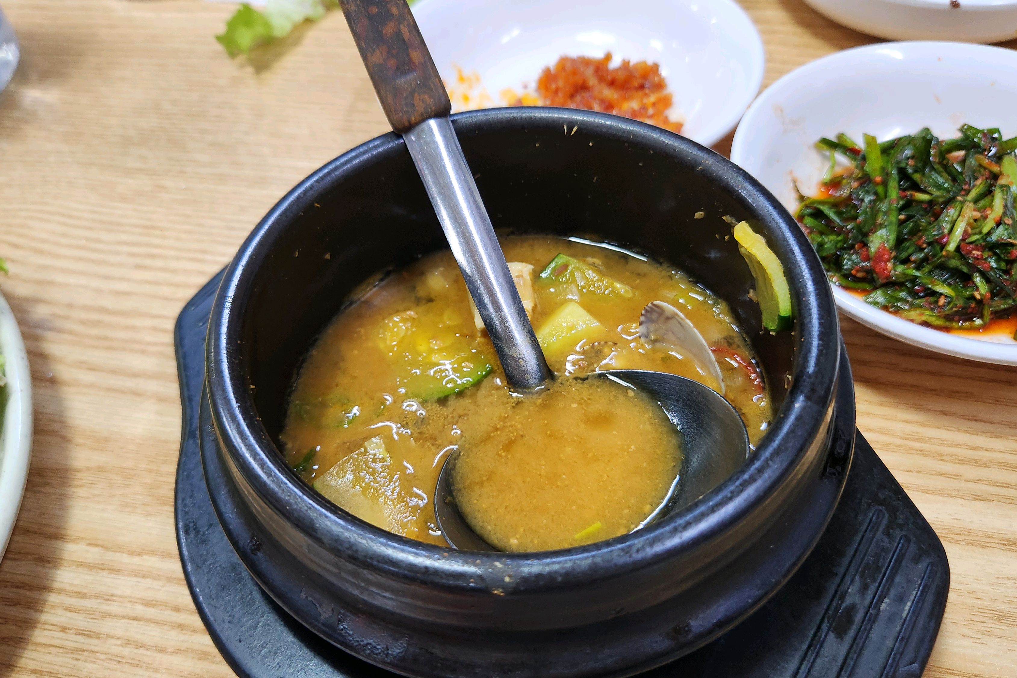 늦은 저녁 식사로 돼지 불백 먹고싶어 오래간만에 방문, 10:30이내에 도착하려고 마구 달