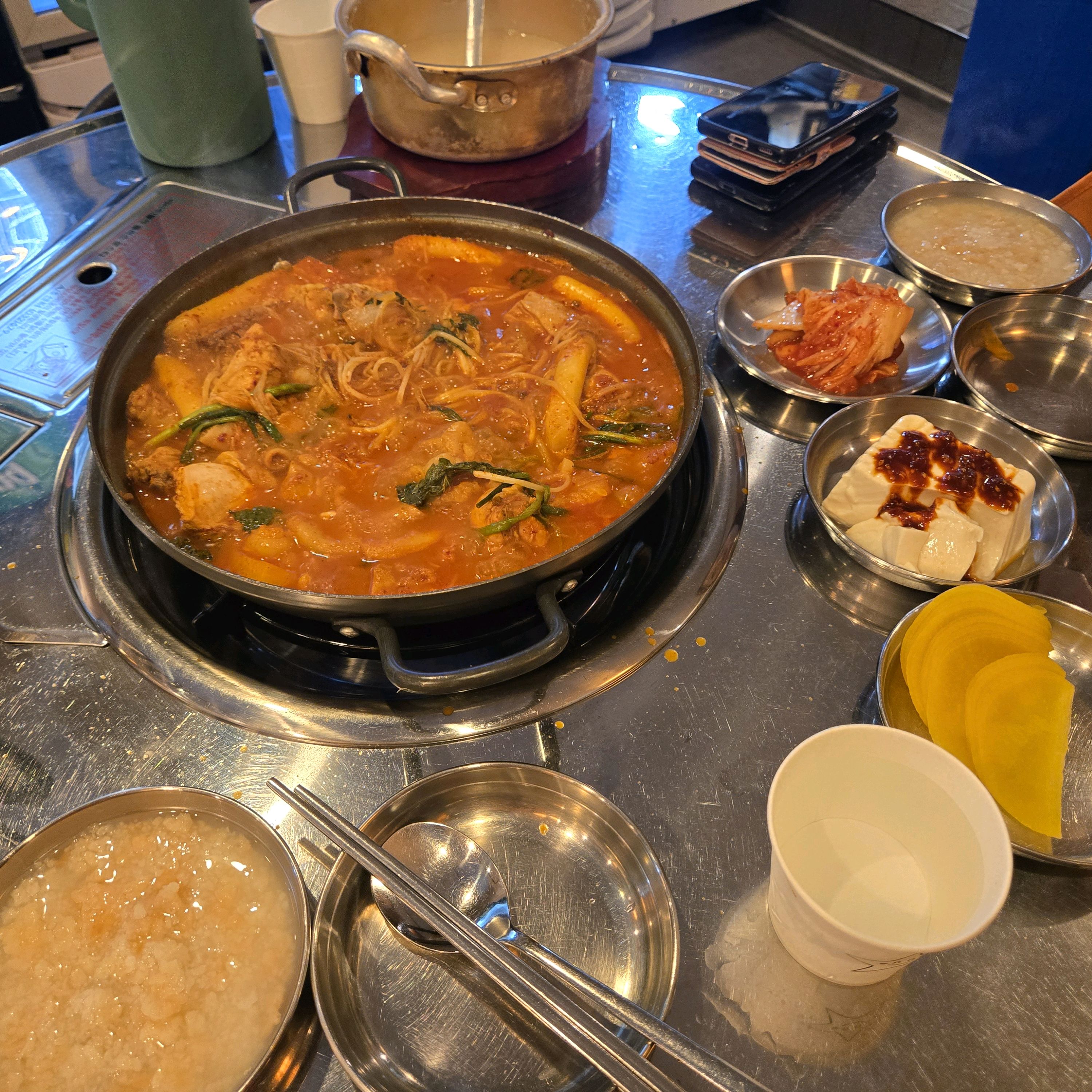 
불광역식당 77년생 곱도리전골식당