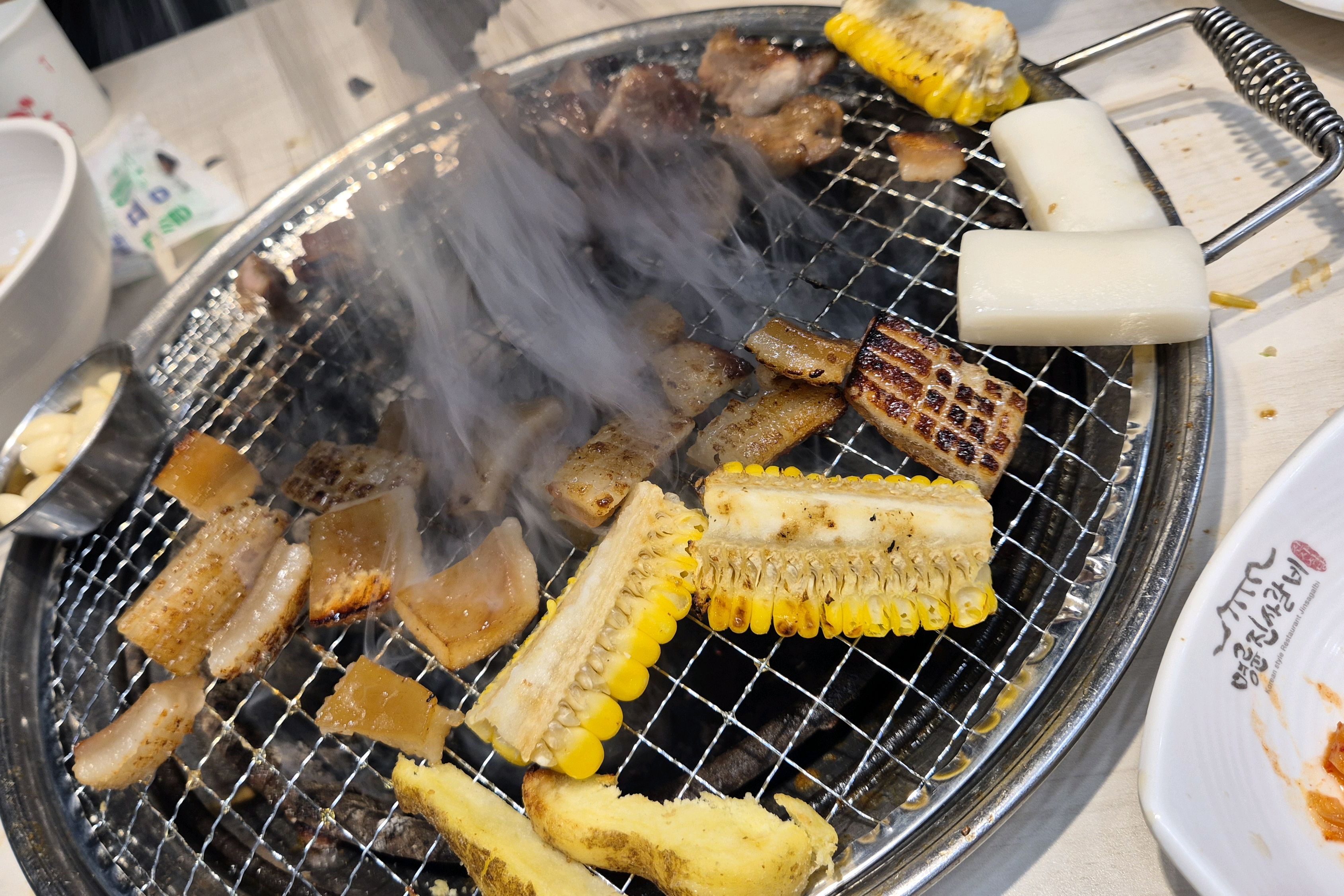 맛있어요 아이 데려와서 먹기 편하구 - 부천 고기집 명륜진사갈비 부천약대오거리점