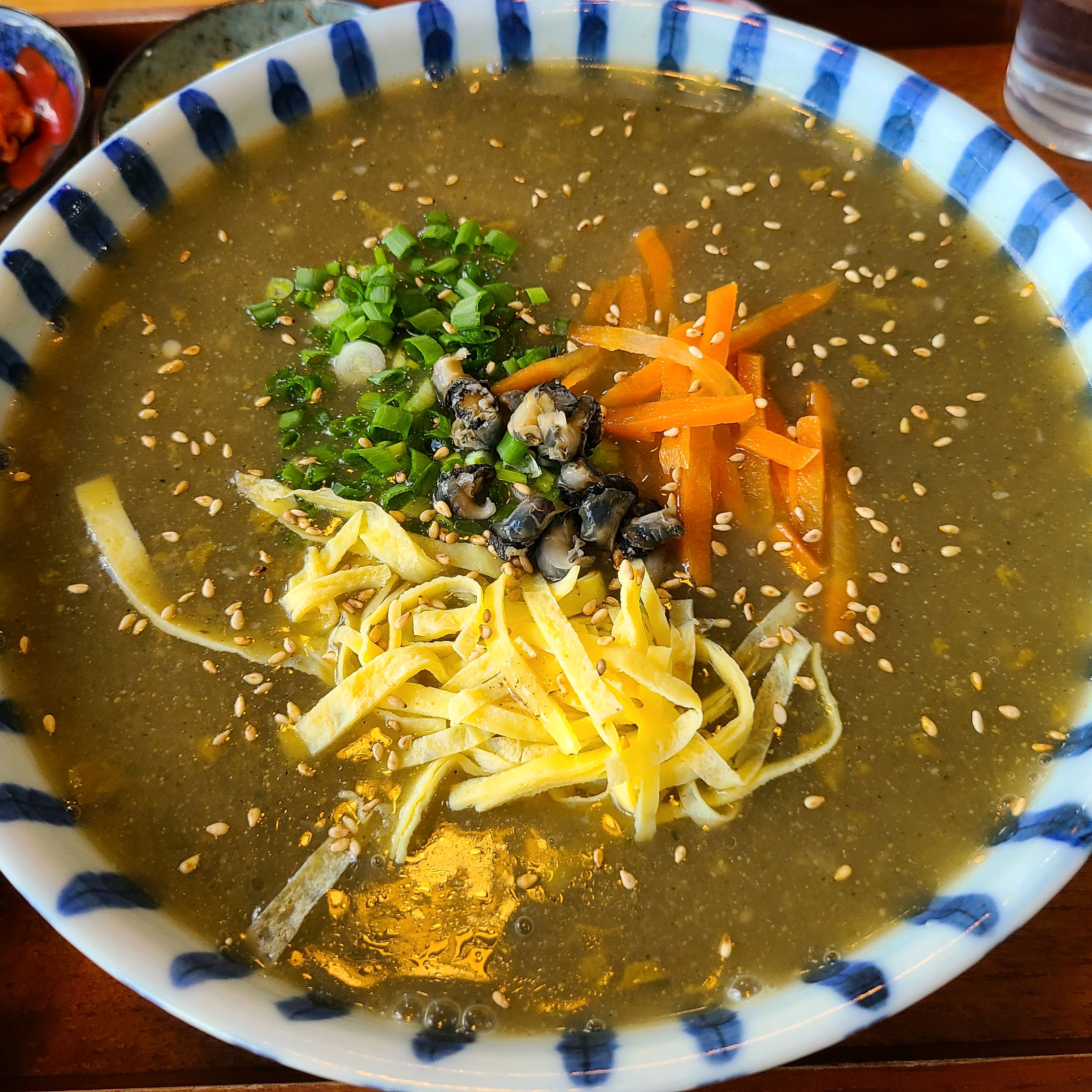 톳칼국수와 보말칼국수 둘다 못먹어 보던거라 - 제주 맛집 바당길 서귀포점