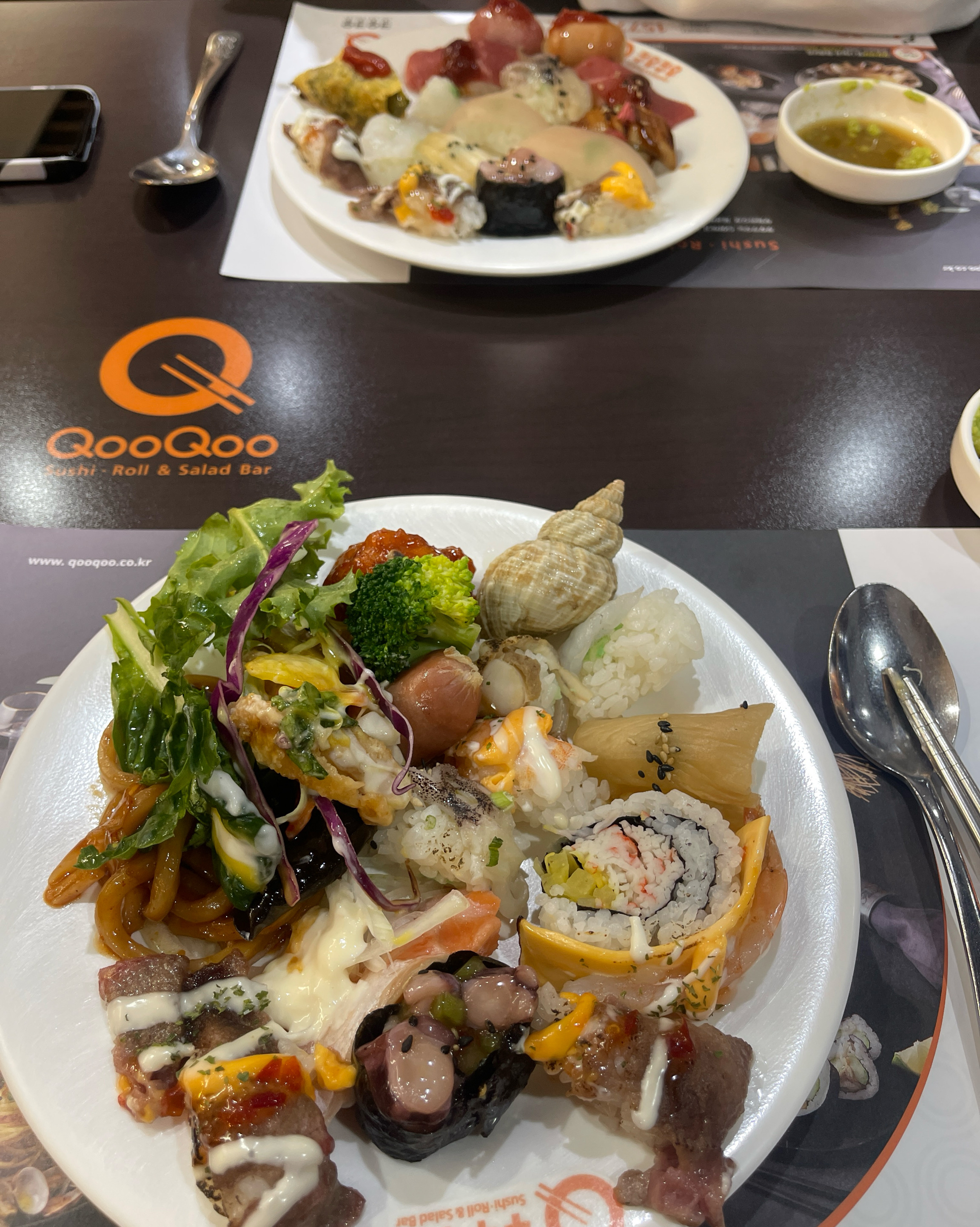 상무 쿠우쿠우에 비해 밥양이 많고 올라간 회의 크기가 작아서 아쉬웠어요 - 광주 첨단 맛집 쿠우쿠우 광주첨단점