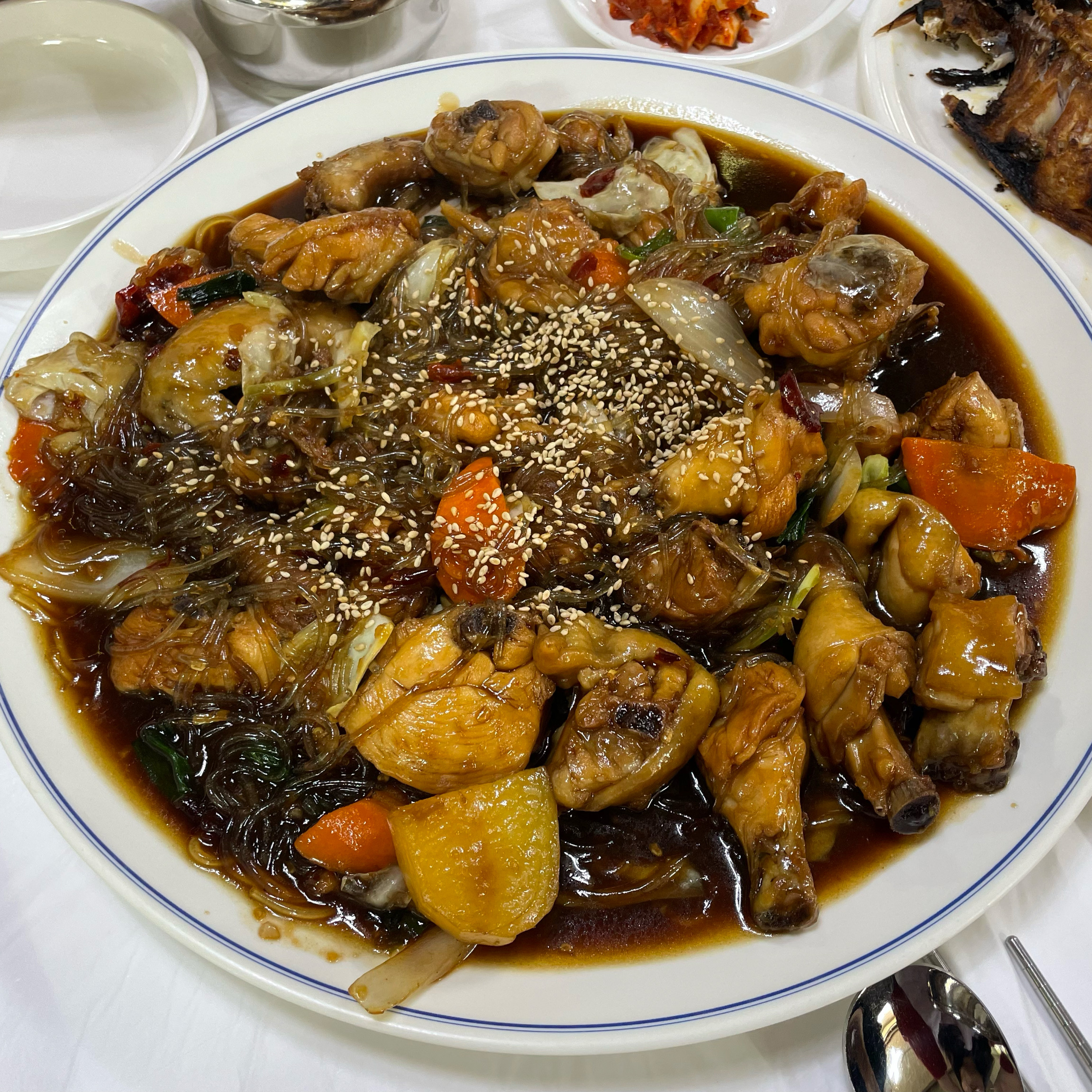 3명이가서 3인세트 먹었어요. 안동찜닭이랑 간고등어 다 포함되서 맛있게 잘먹었어요.^^ - 하회마을 맛집 와송식당 안동점