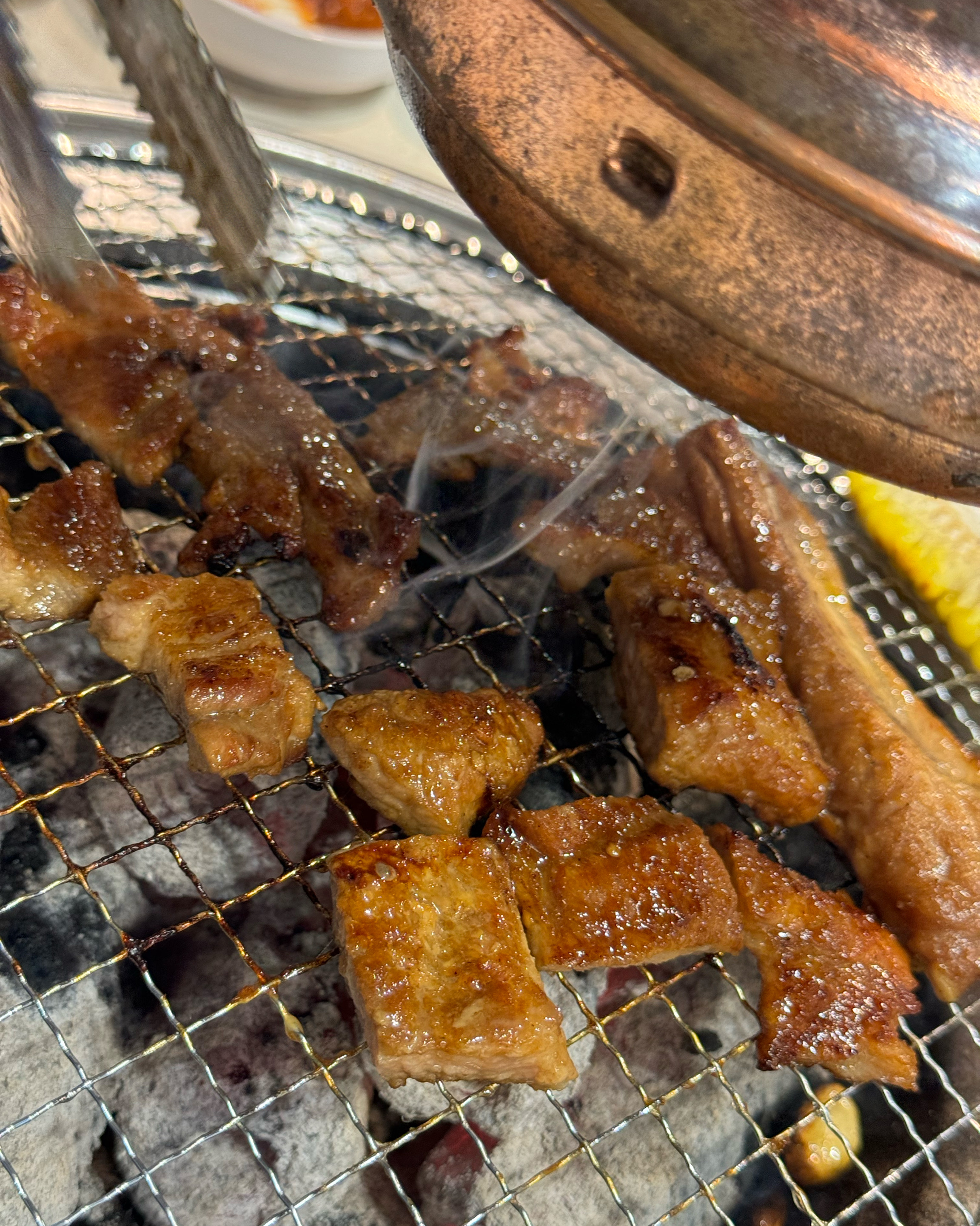 오랜만에 와봤는데 너무 맛있어요. 갈비집답게 갈비가 제일 맛있고 떡볶이가 생각보다 너무 맛