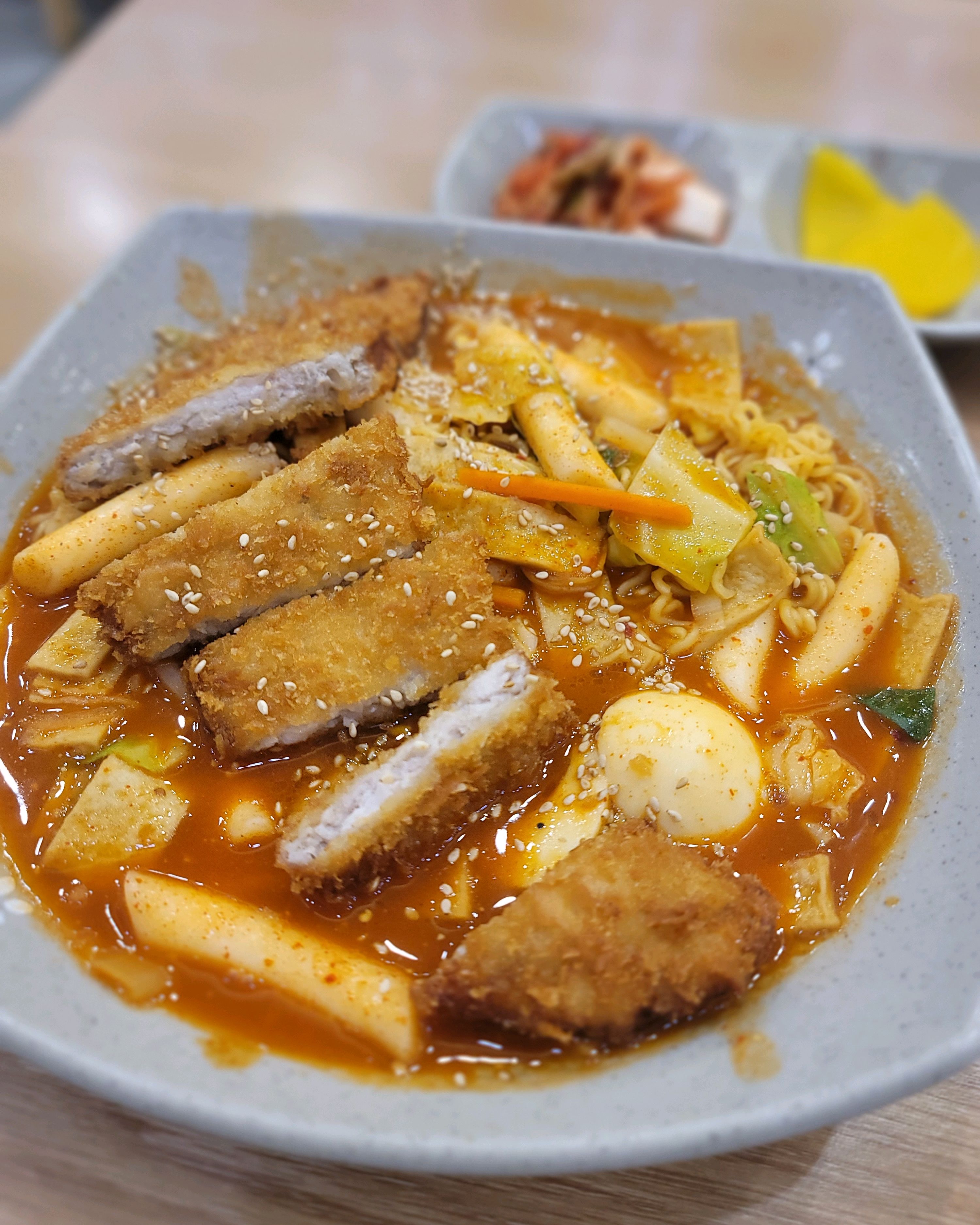 MSG맛이 강하고 짭짤하나 - 천호동 맛집 김밥천국 강동성심병원점