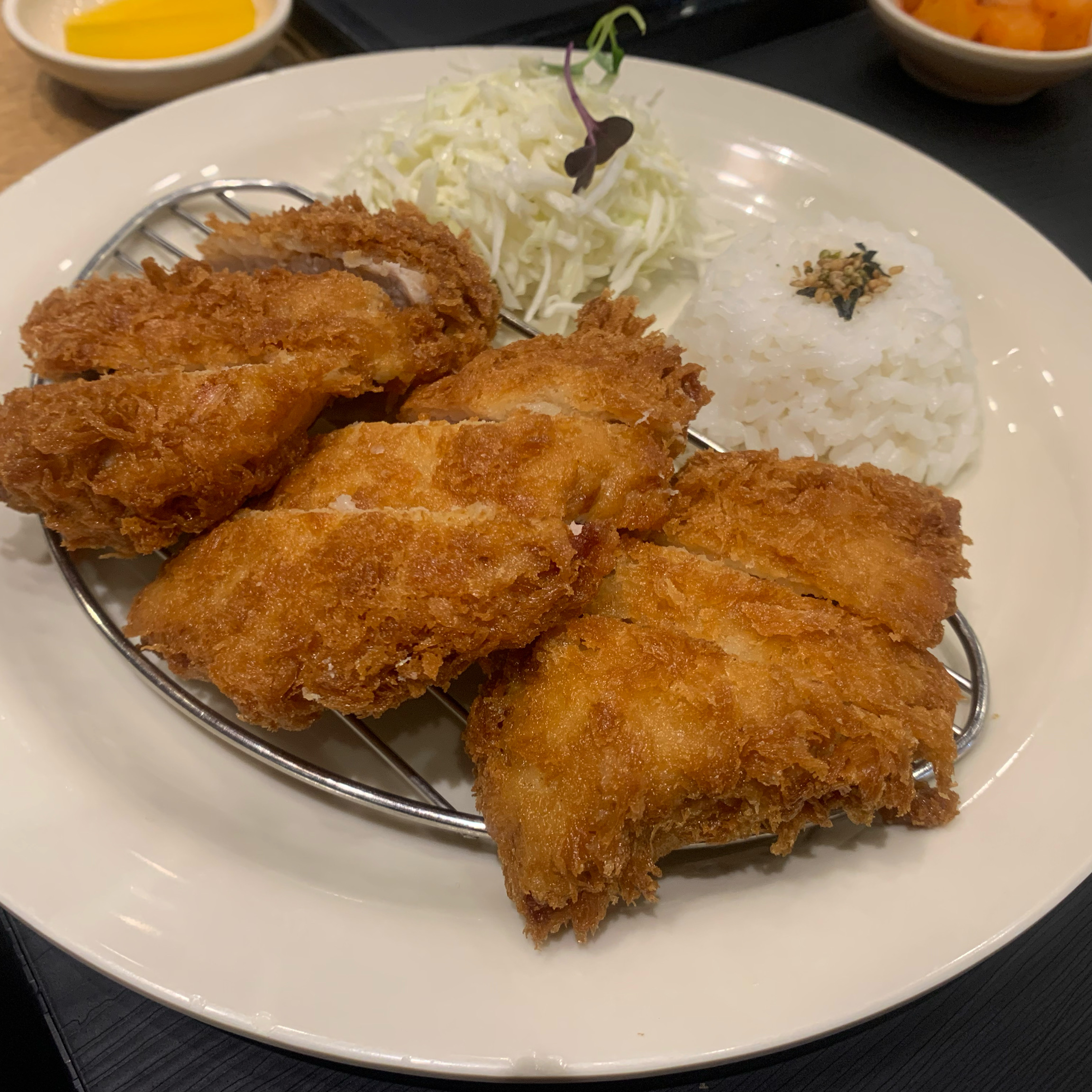 맛있어서 또 왔어요!!! 양 진짜 많아용 - 화성 남양 맛집 홍익돈까스 화성남양점