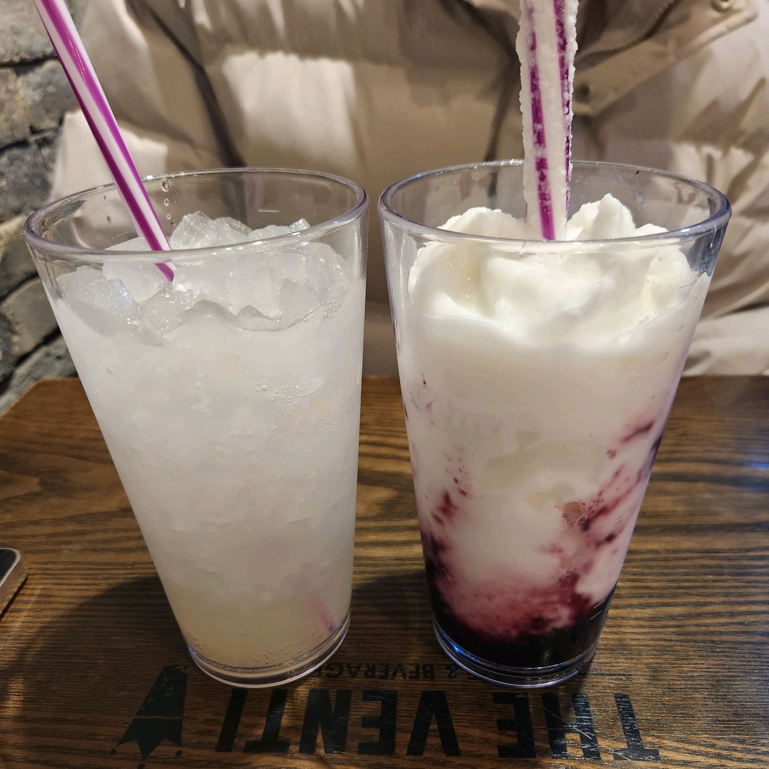 Bubble tea cafe near Sangbong station in Seoul, Korea. Dubenti Myeonmok station