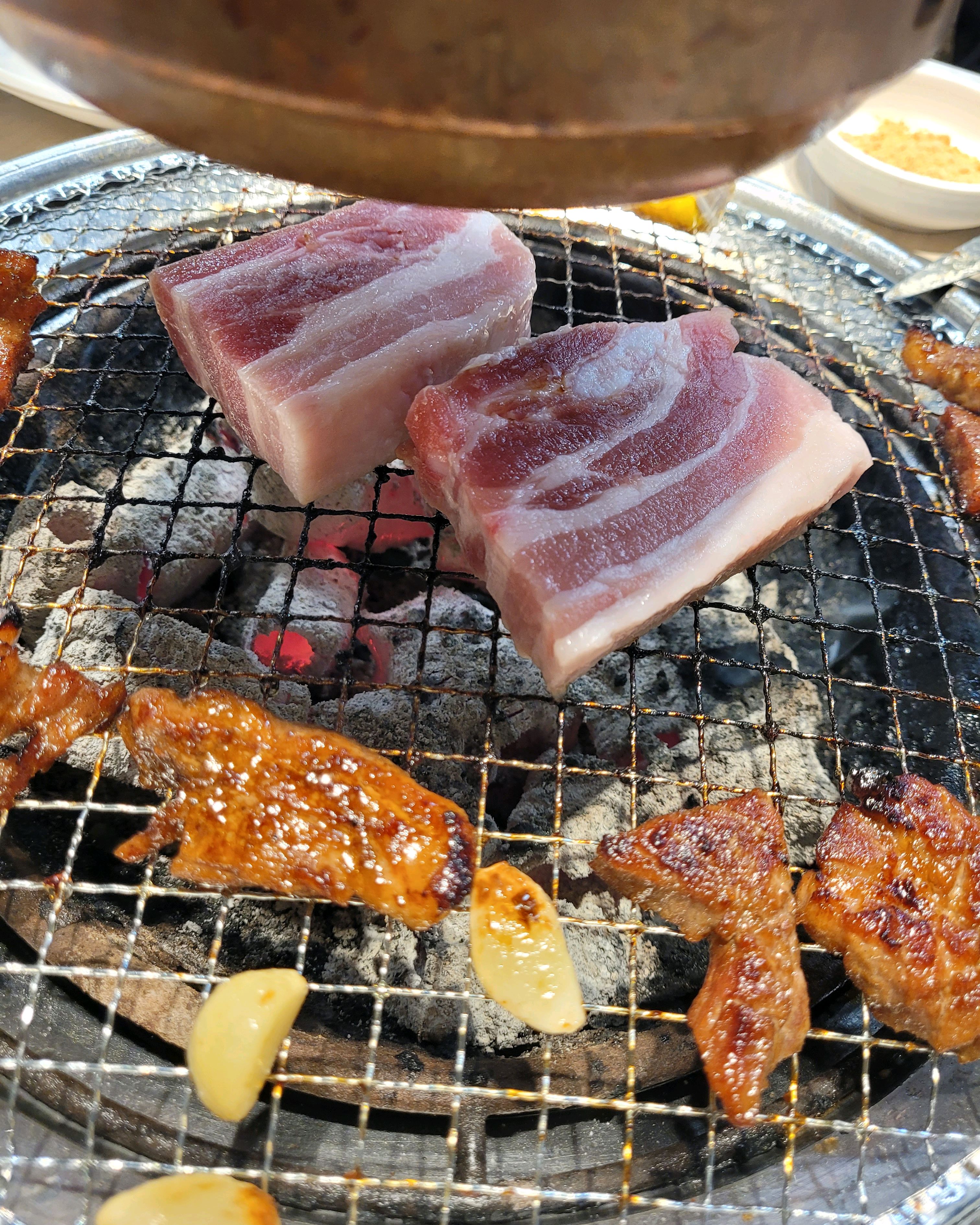 갈비 삼겹살 닭갈비 껍데가 다 맛있어요~ - 부천 고기집 명륜진사갈비 부천약대오거리점