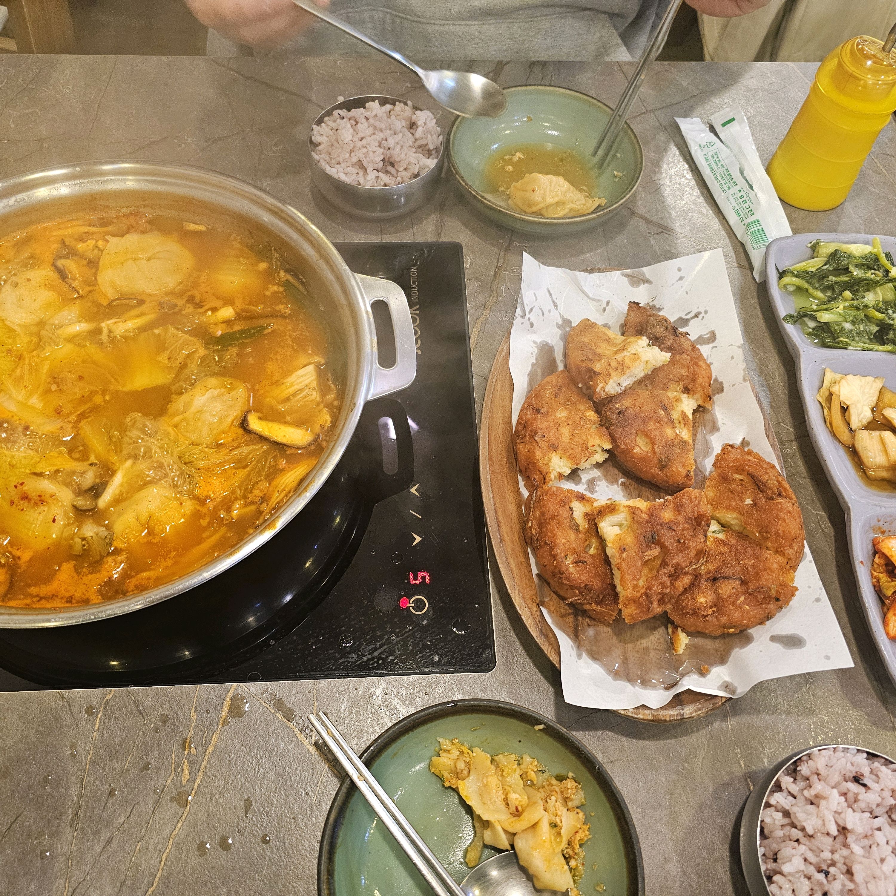 
행당역식당 만두전빵