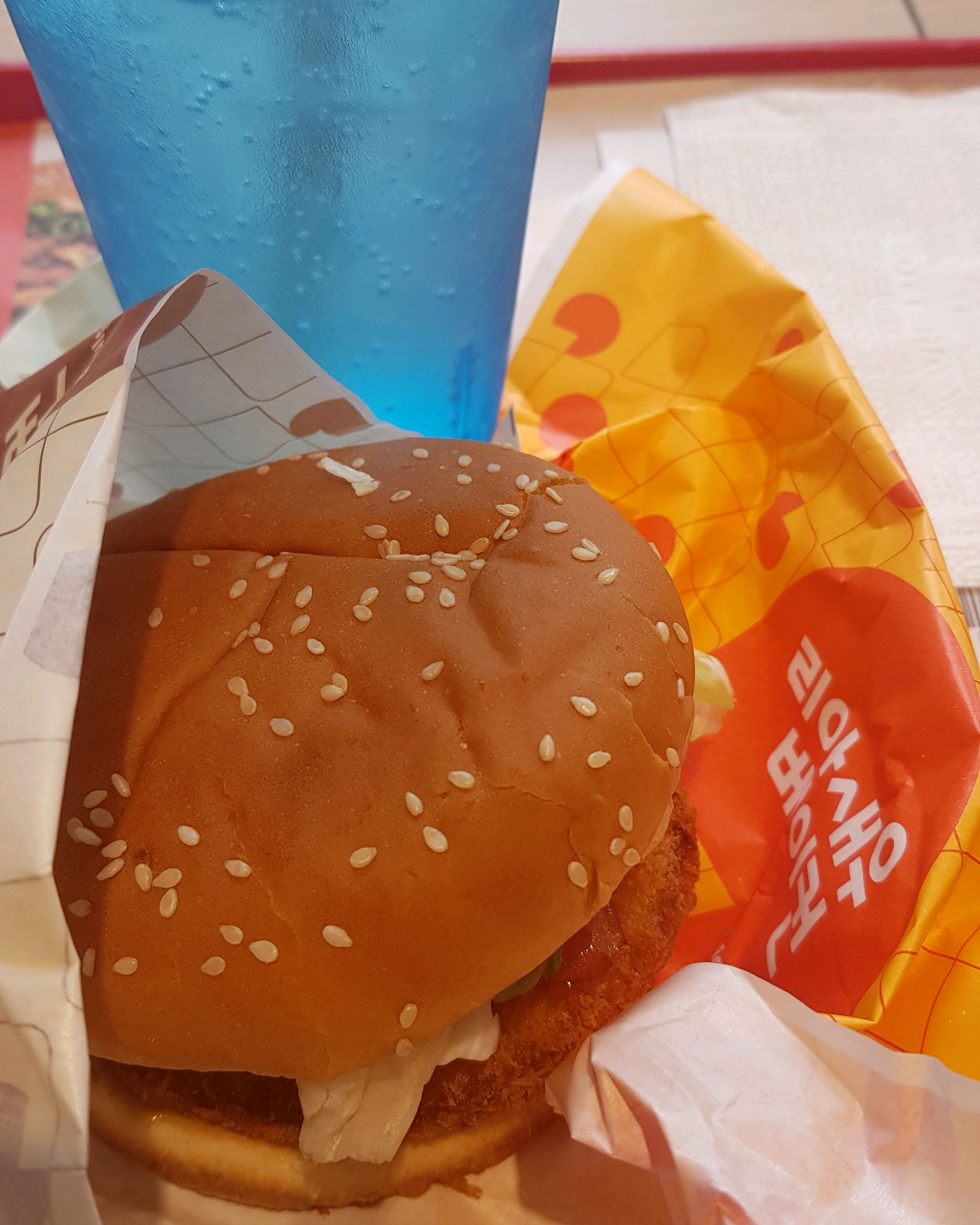새우 베이컨 처음 먹어보는데, 가성비 있는 점심!!! - 부산역 맛집 롯데리아 부산역점