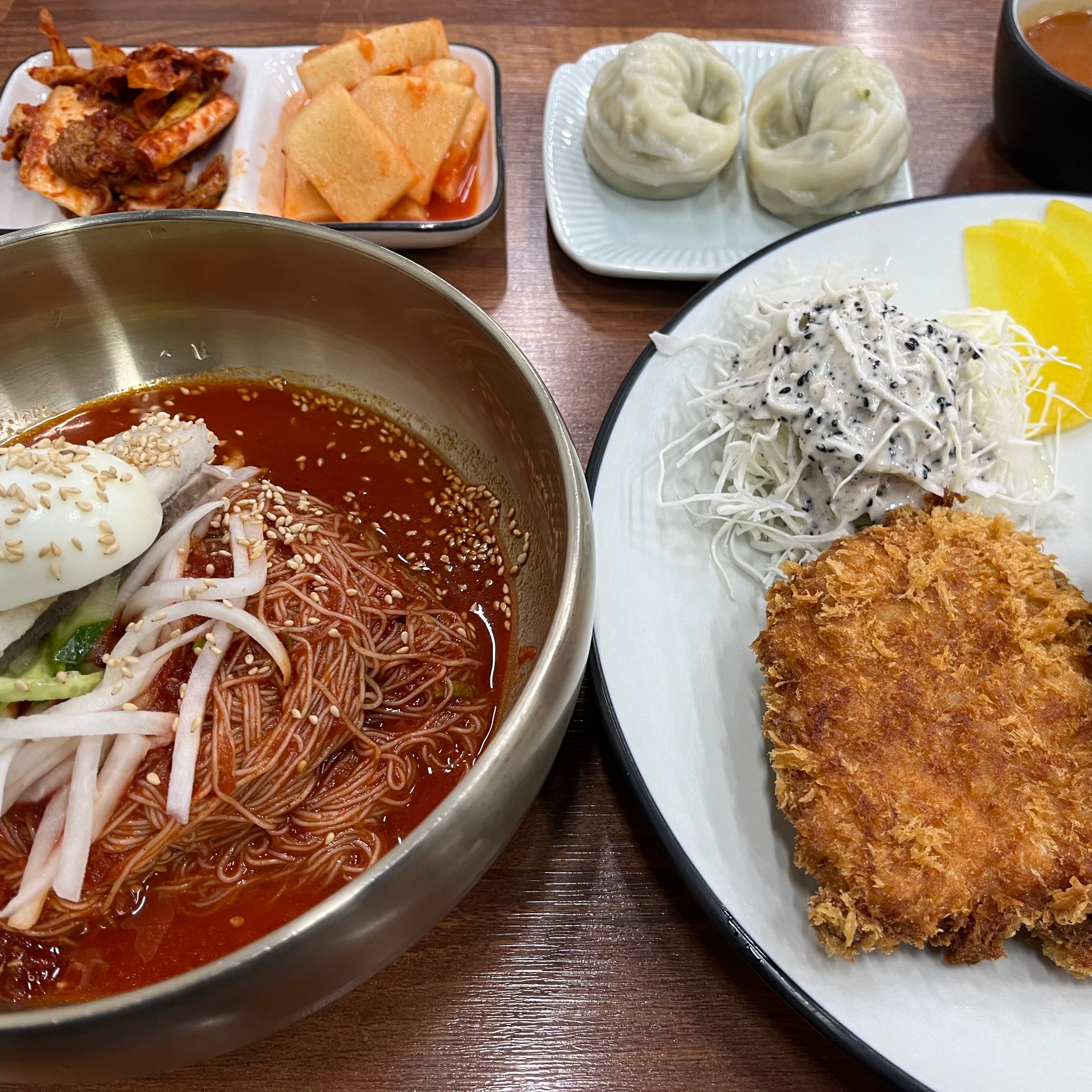 Gildong Station Restaurant, Bokjori Seolleongtang Hamheung Naengmyeon