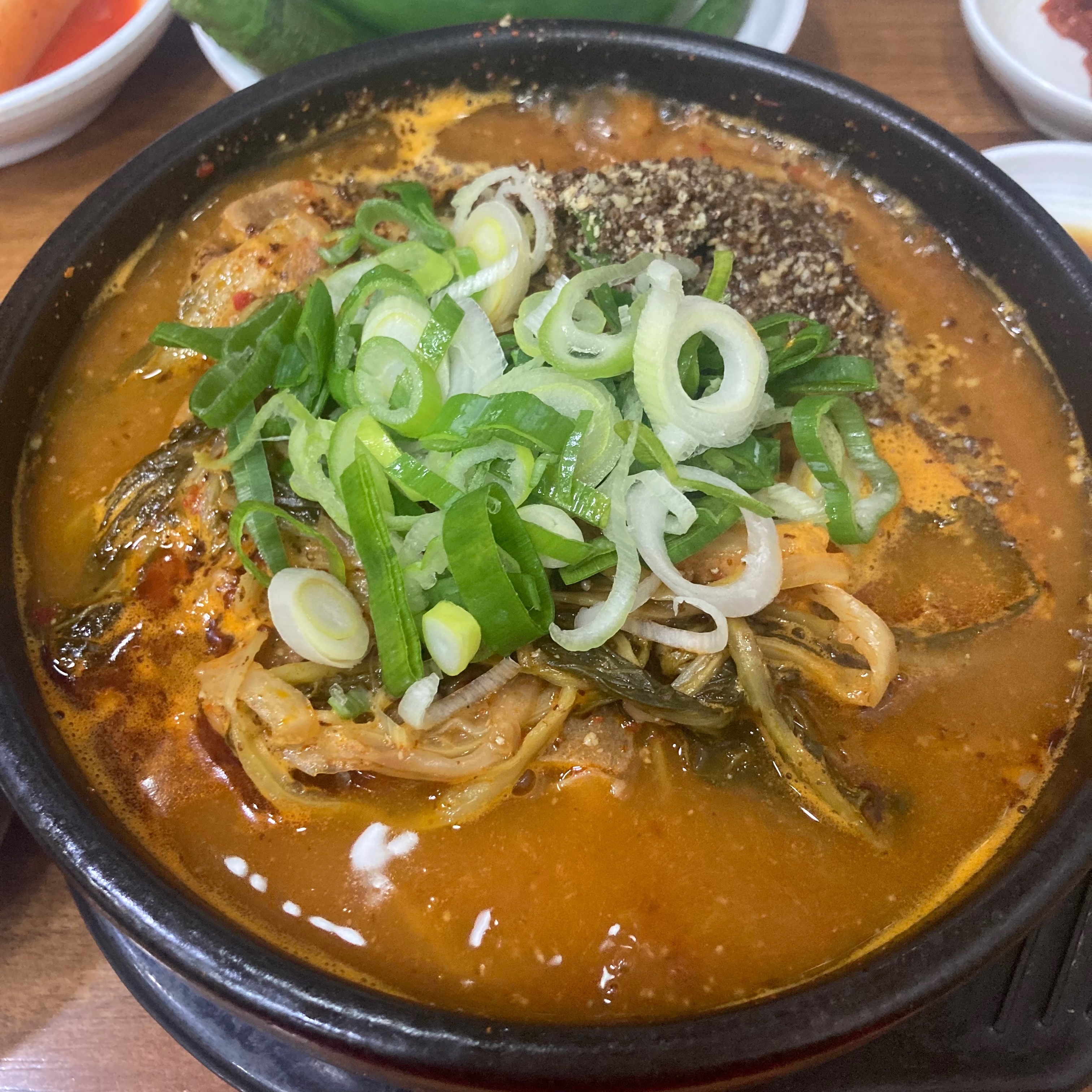 
신금호역식당 채원감자탕