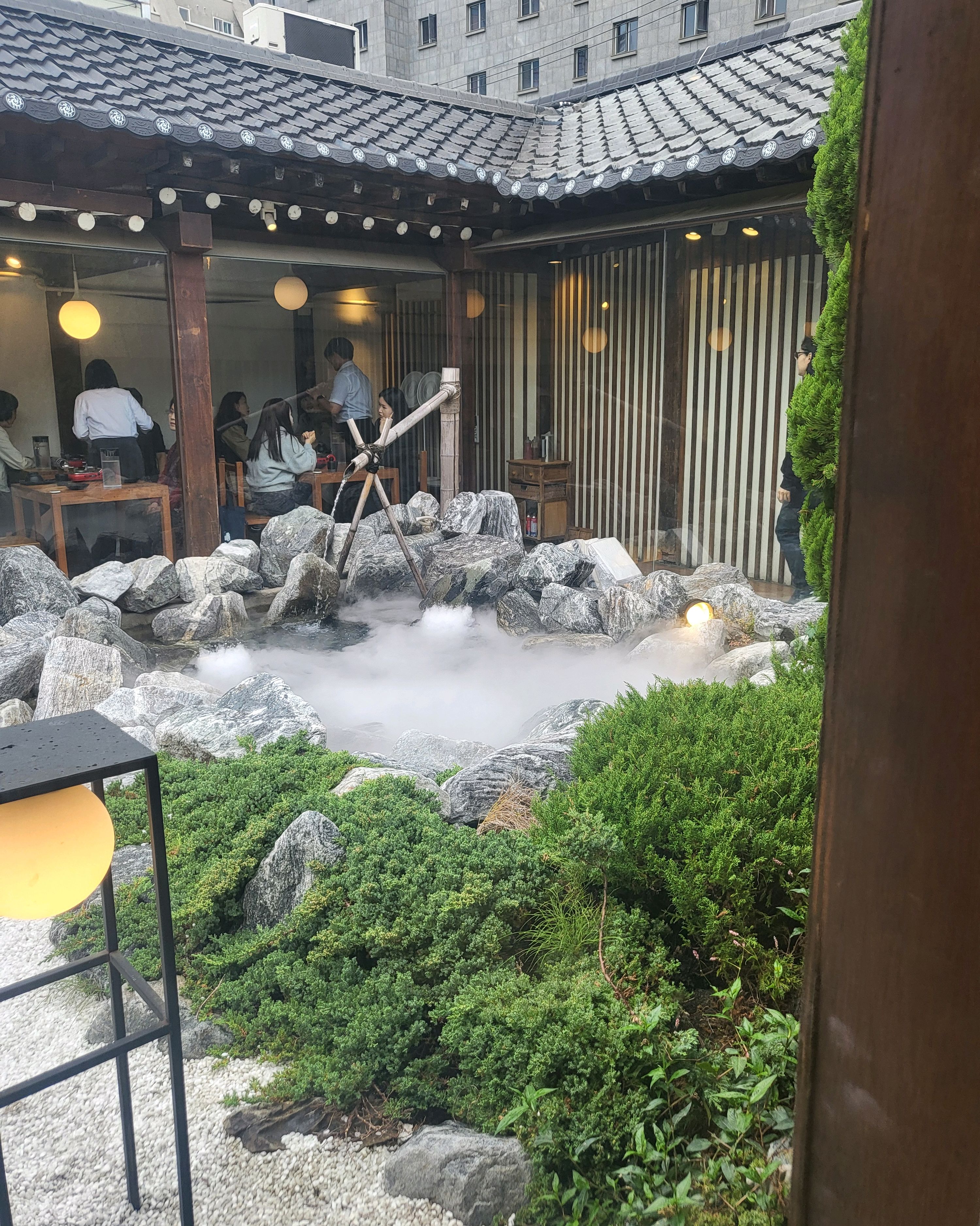 
종로3가역식당 온천집