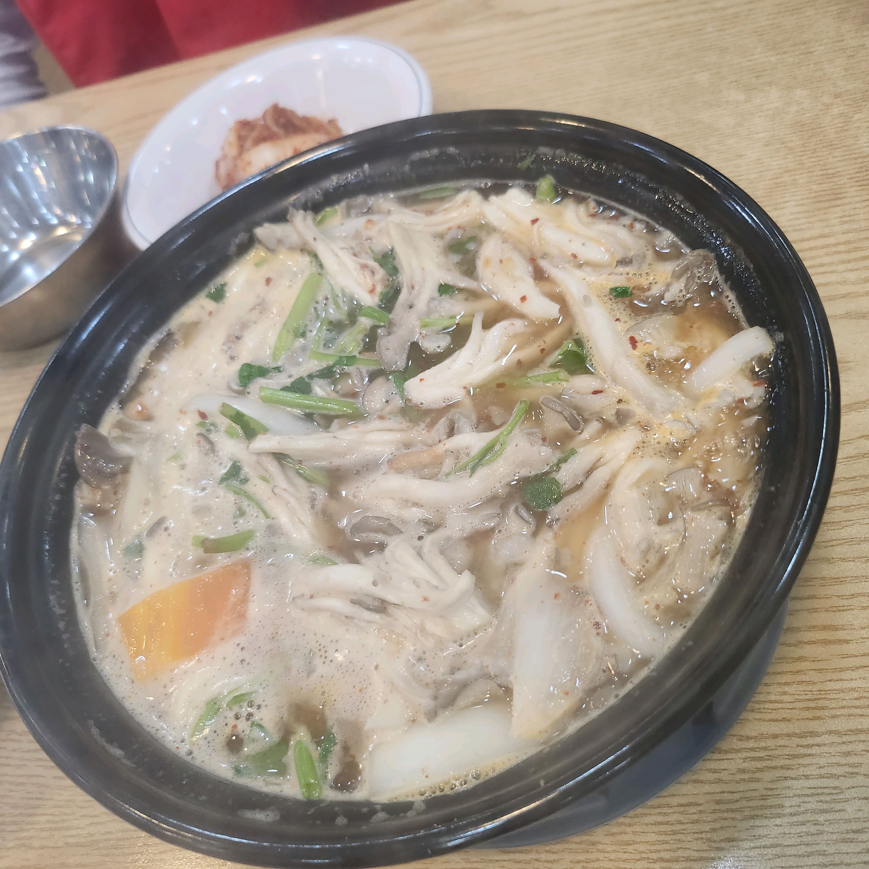 
김포공항역식당 공항칼국수