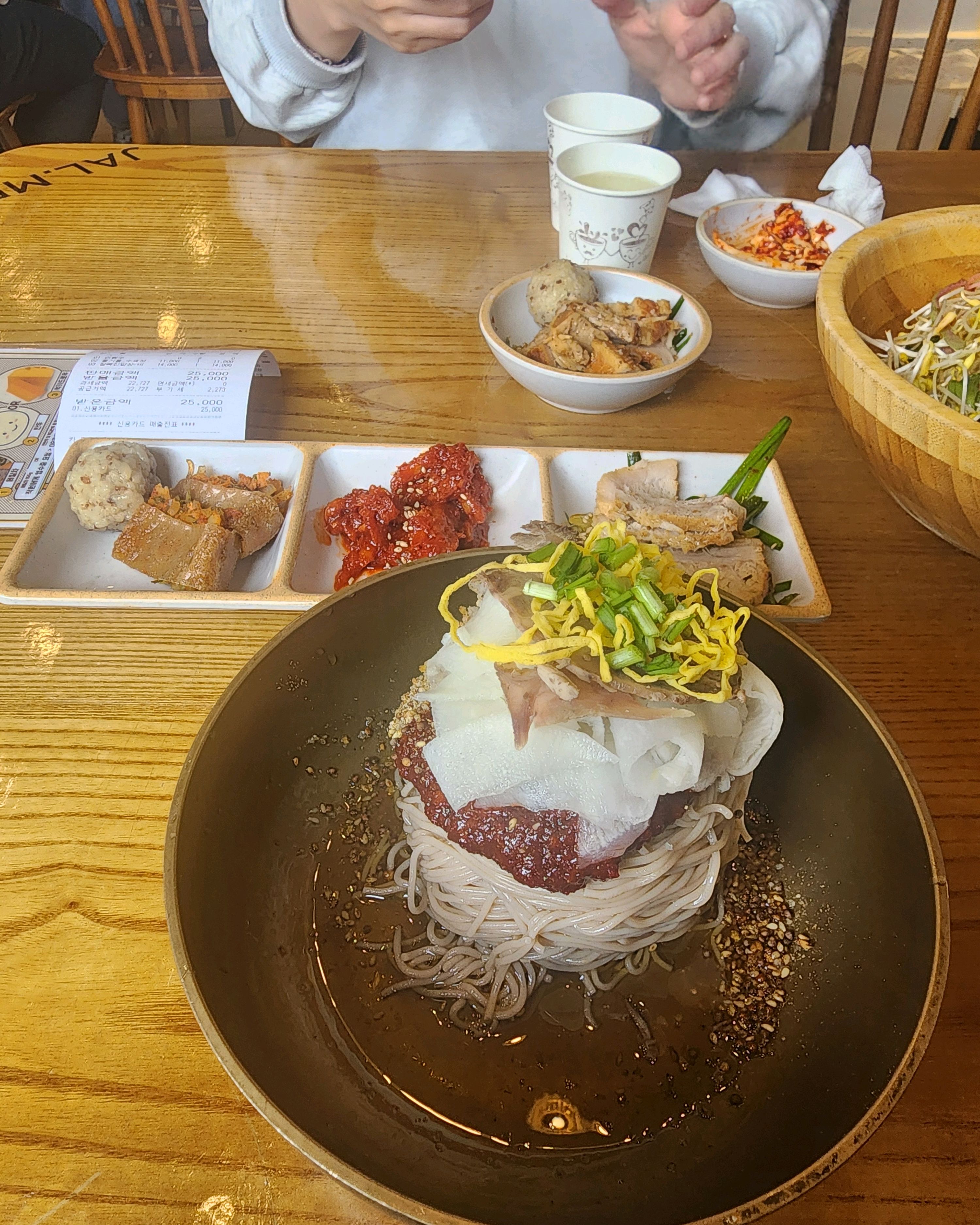 경복궁역식당 잘빠진메밀 서촌 본점