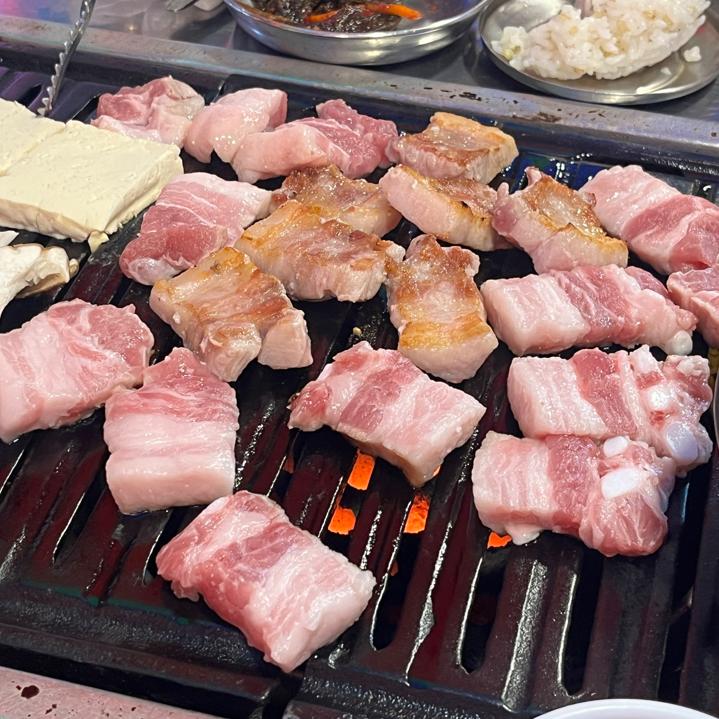 
상록수역식당 돈방석연탄구이