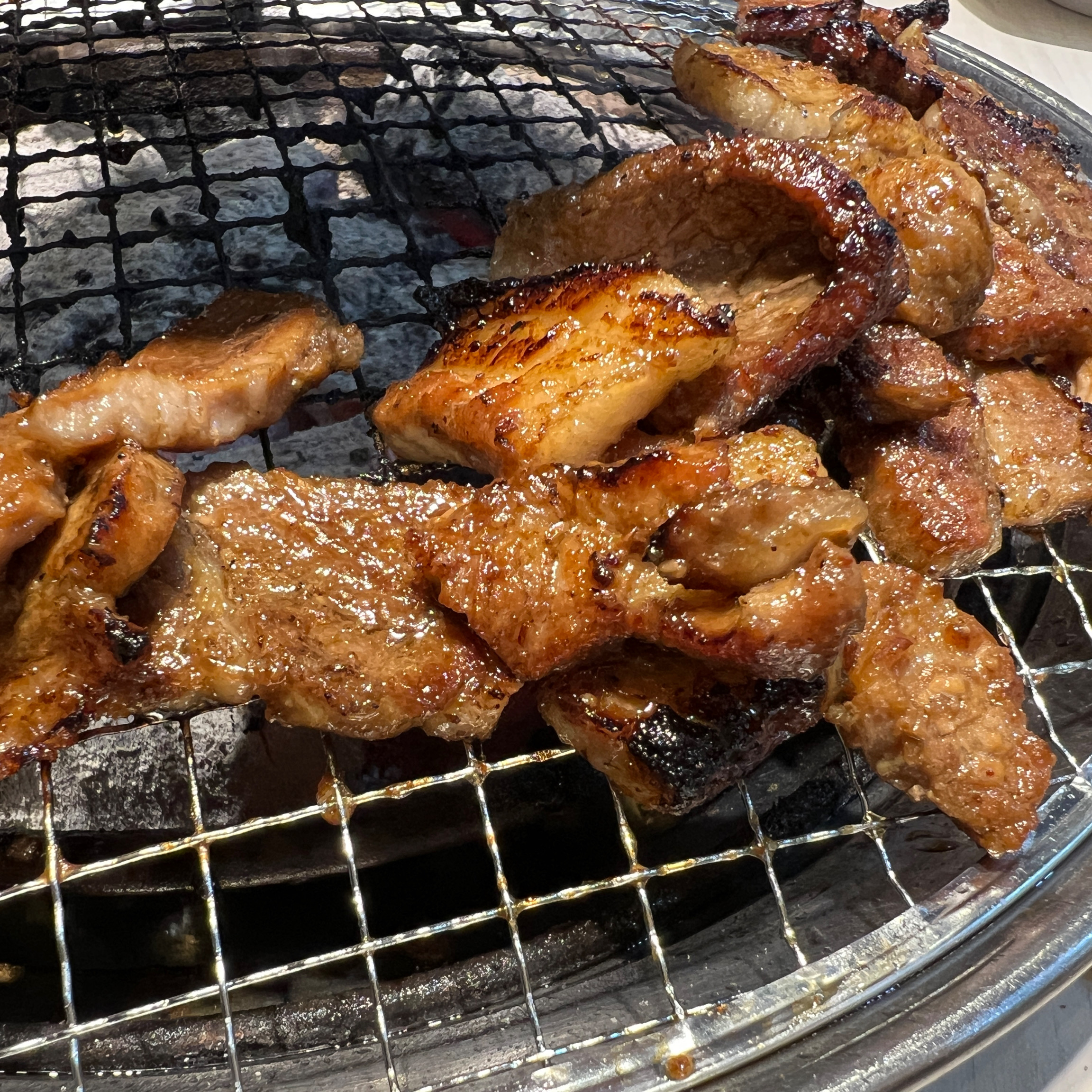 티멤버십 할인쿠폰 생겨서 처음 방문했는데 생각보다 훨씬 맛있어서 아주 좋았습니다. 골고루
