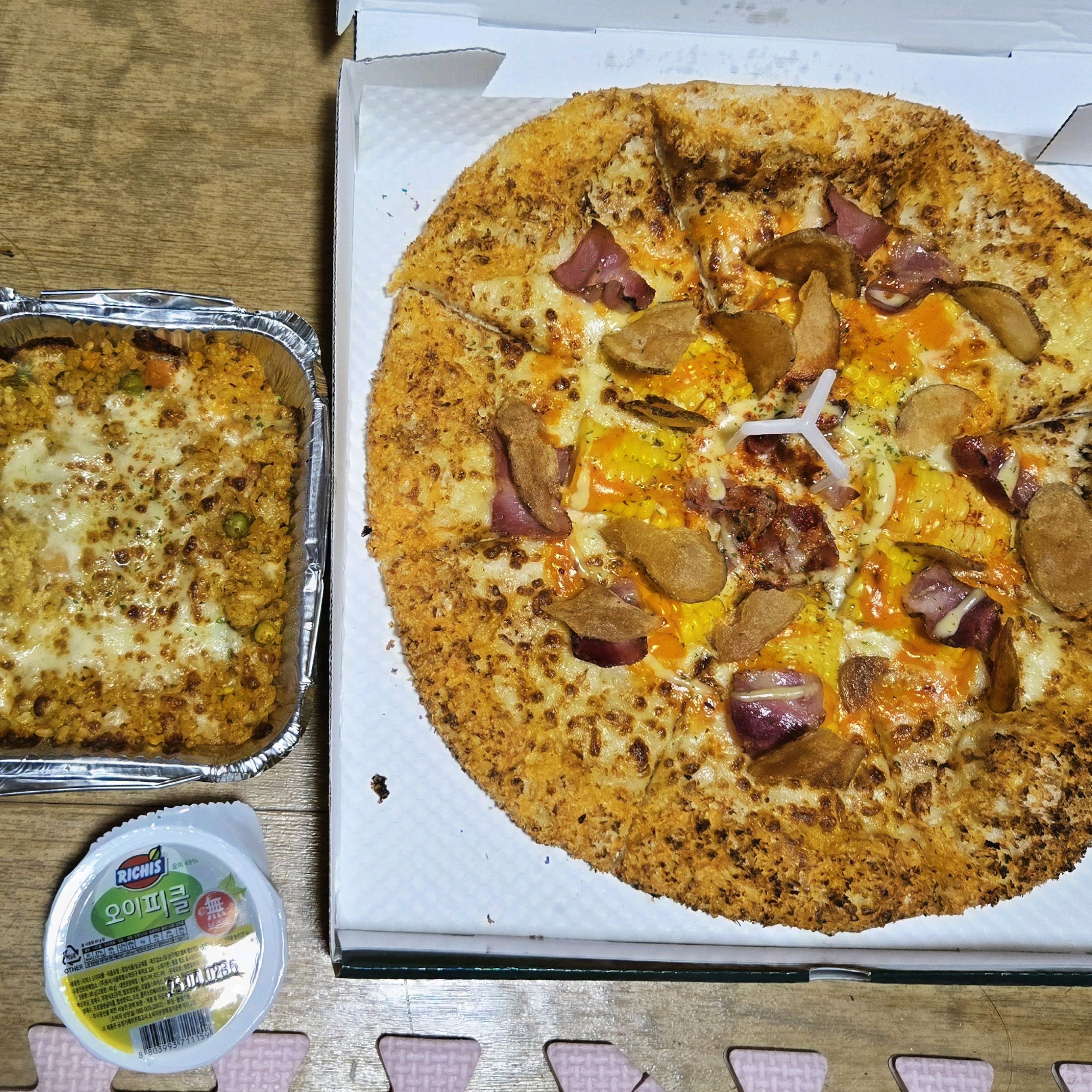 옥수수 피자 먹고싶어서 포장해서 집에서 먹었어요! 맛있게 잘먹었습니다😀 - 칠곡3지구 맛집 피자몰 홈플러스 칠곡점