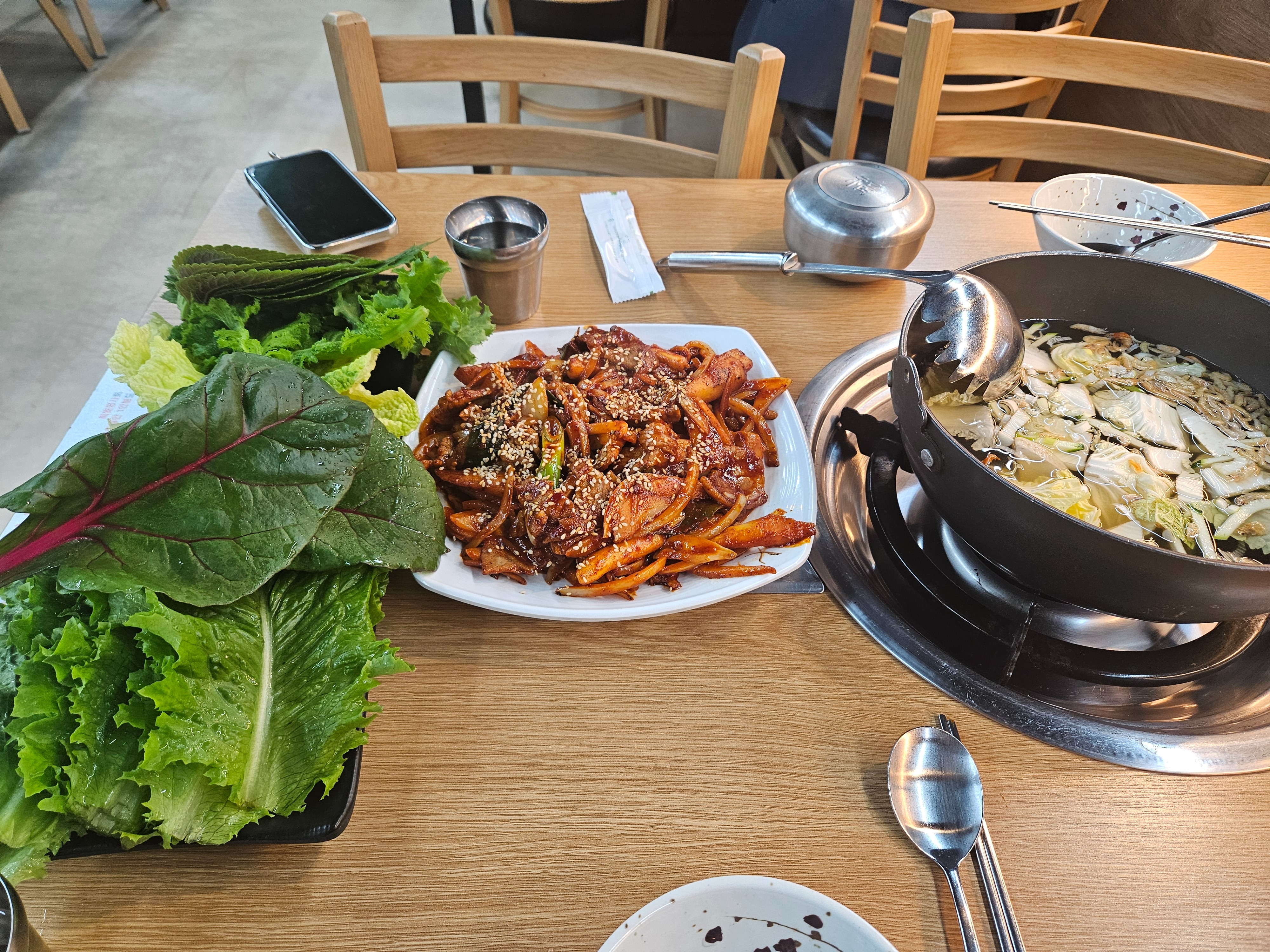 경찰병원역식당 이배재 직화쌈밥 가락직영점