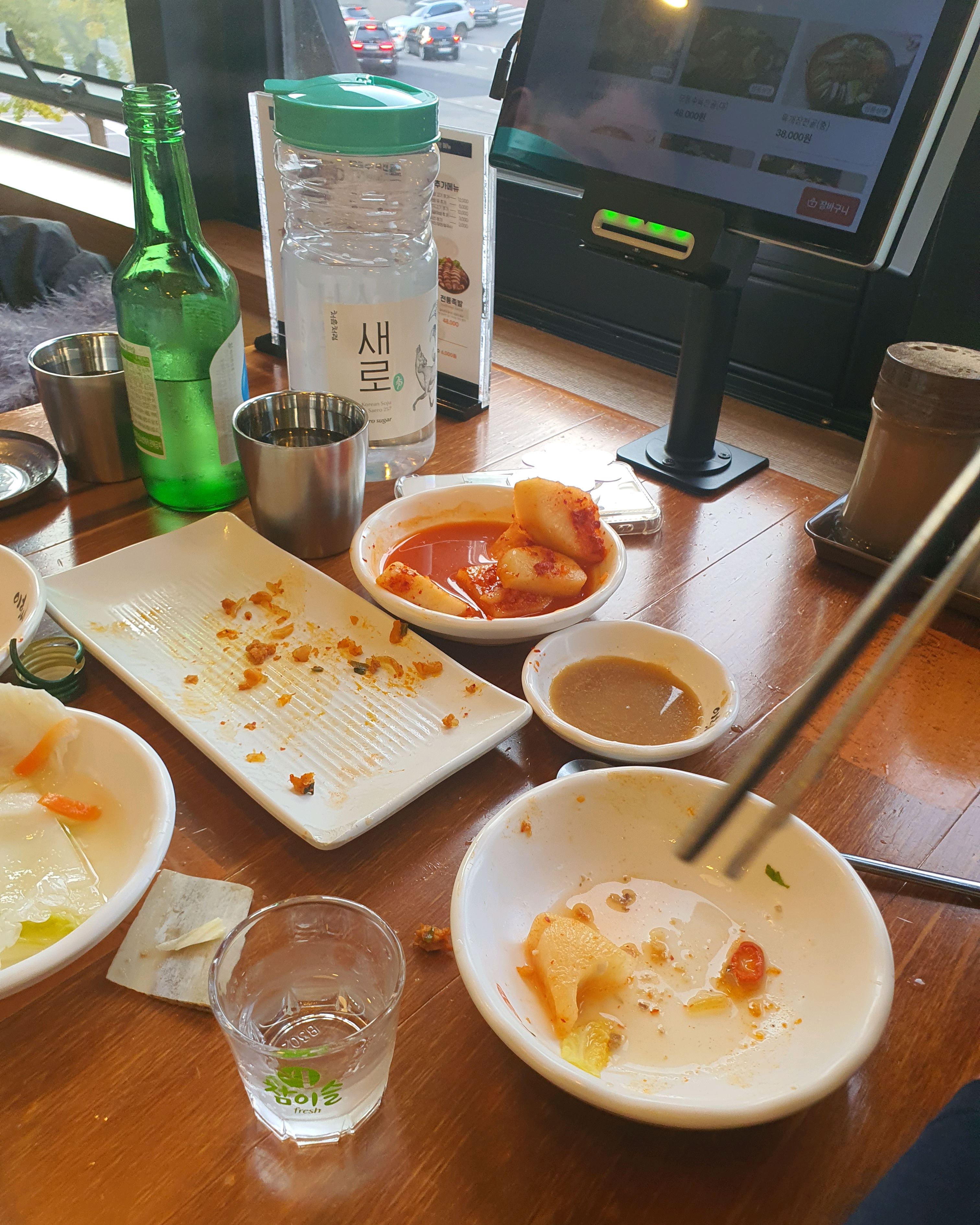 종각역 전통 전골집 이화수전통육개장 서대문정동점