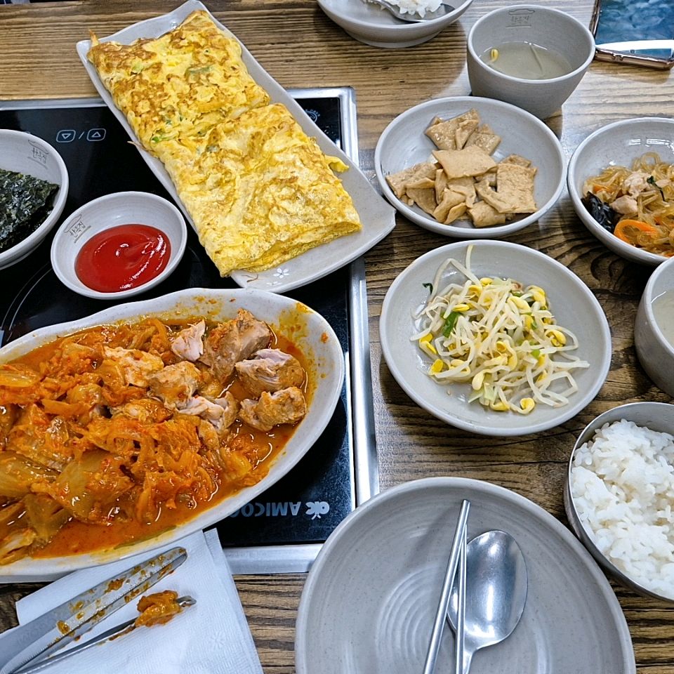 
서대문역식당 한옥집김치찜 본점