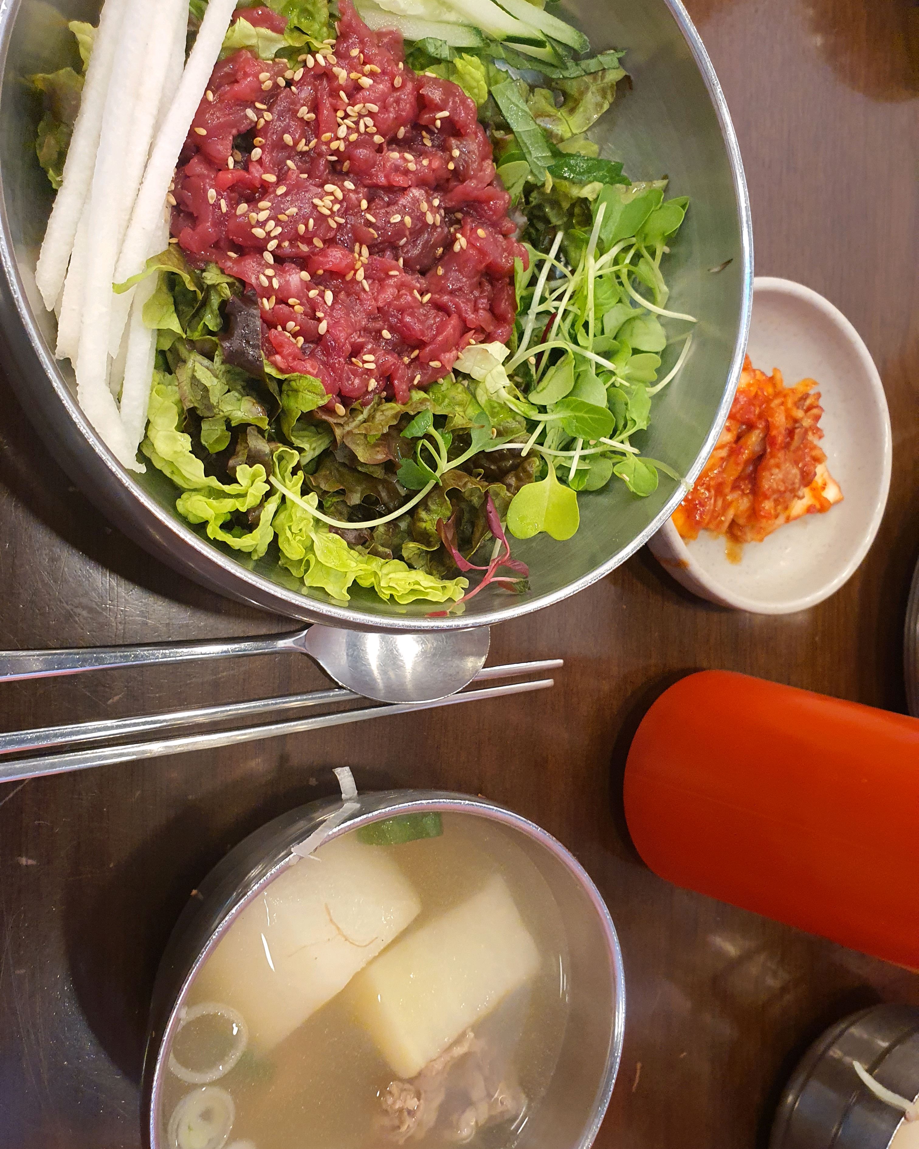 
을지로4가역식당 부촌육회 본점