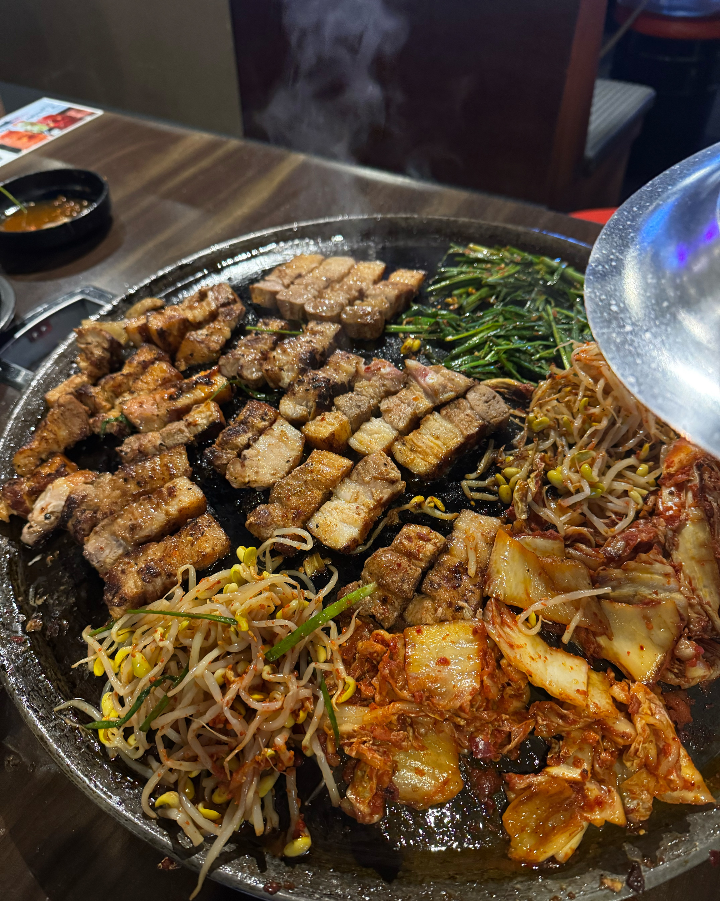 한국 서울 강남역 주변 한식 고기구이 맛집 동두천솥뚜껑삼겹살 강남역점