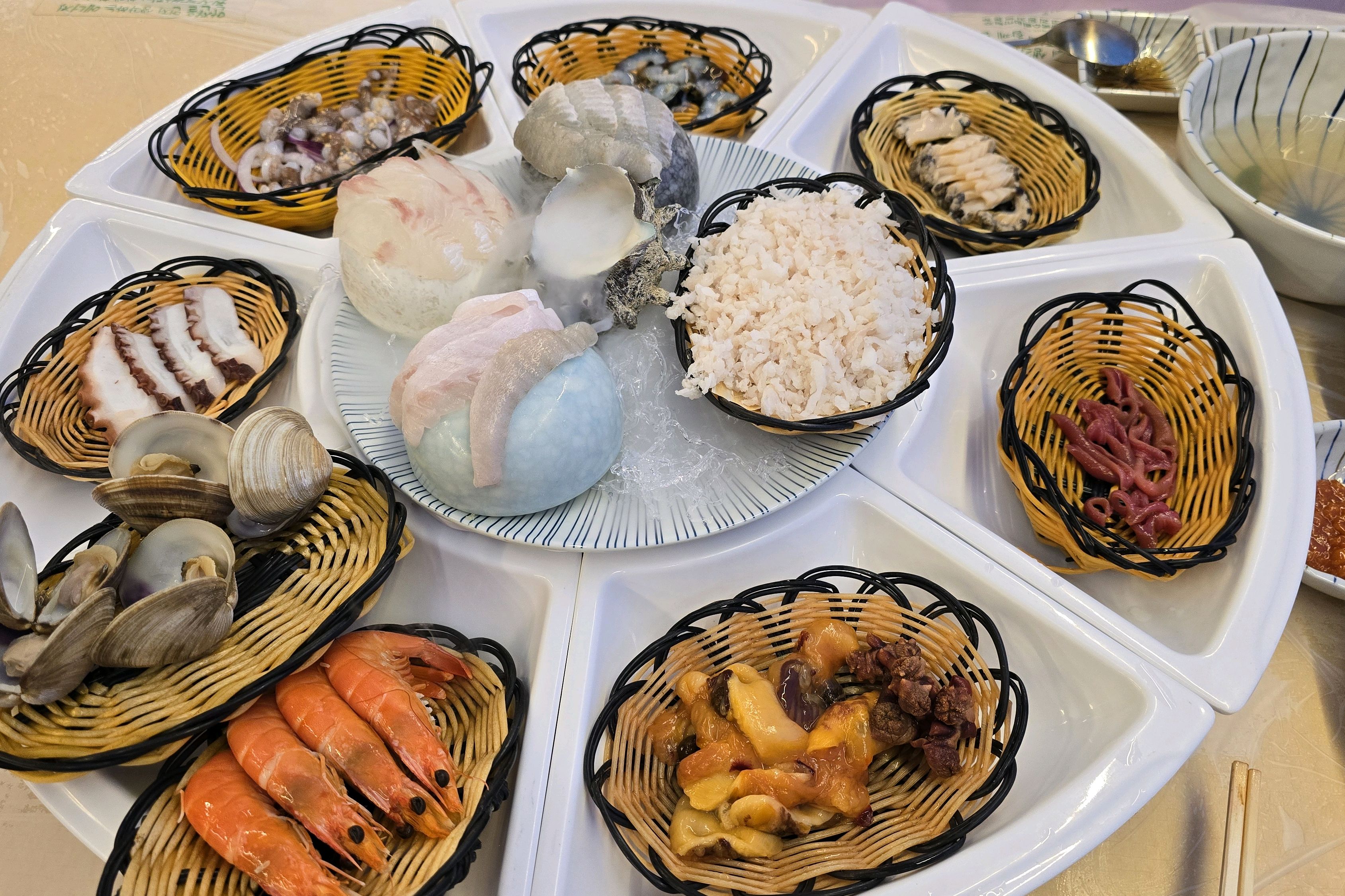  부산 기장 해녀촌 전복 전문점 해담 연화리본점