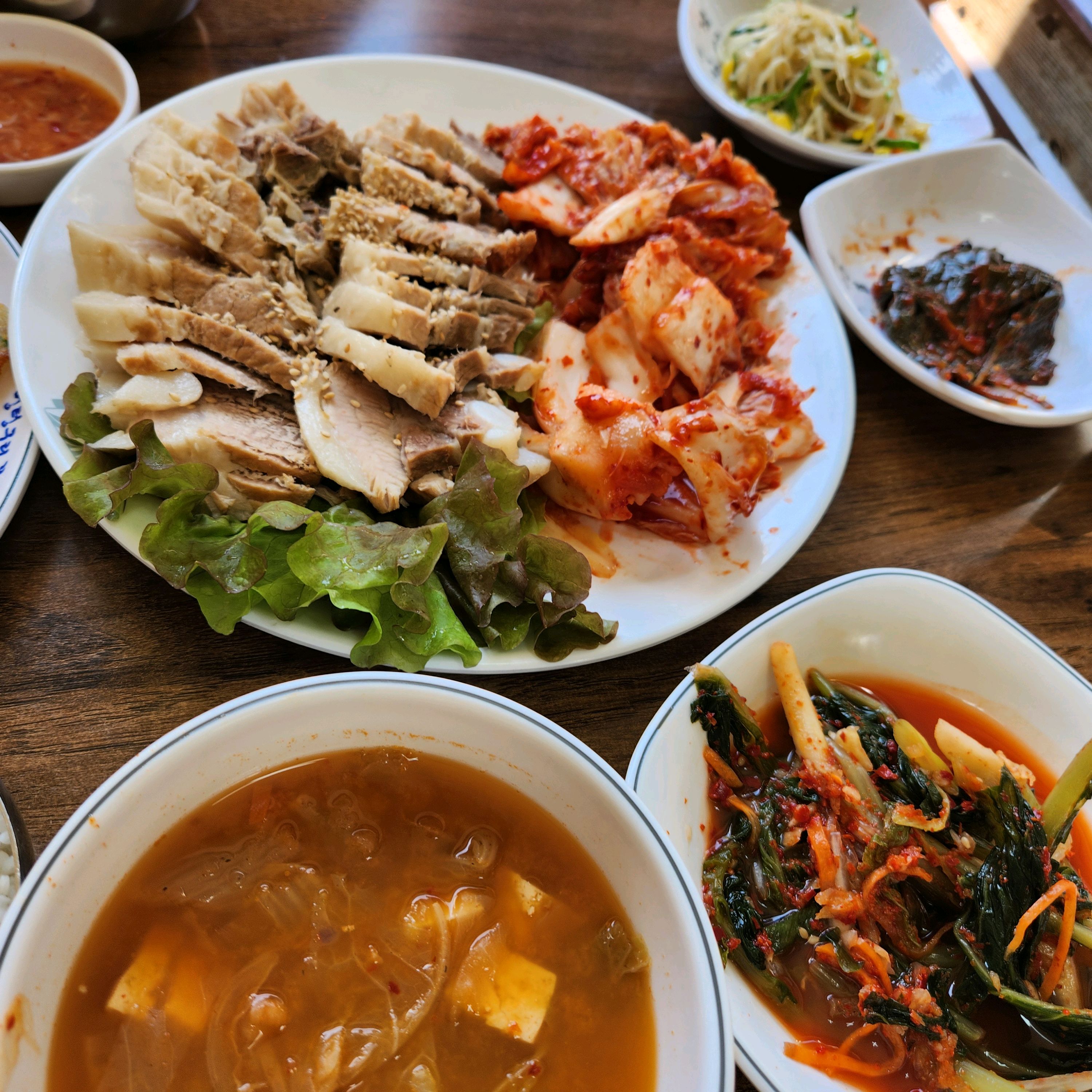  용두역 한방 보쌈집 장충한방왕족발보쌈