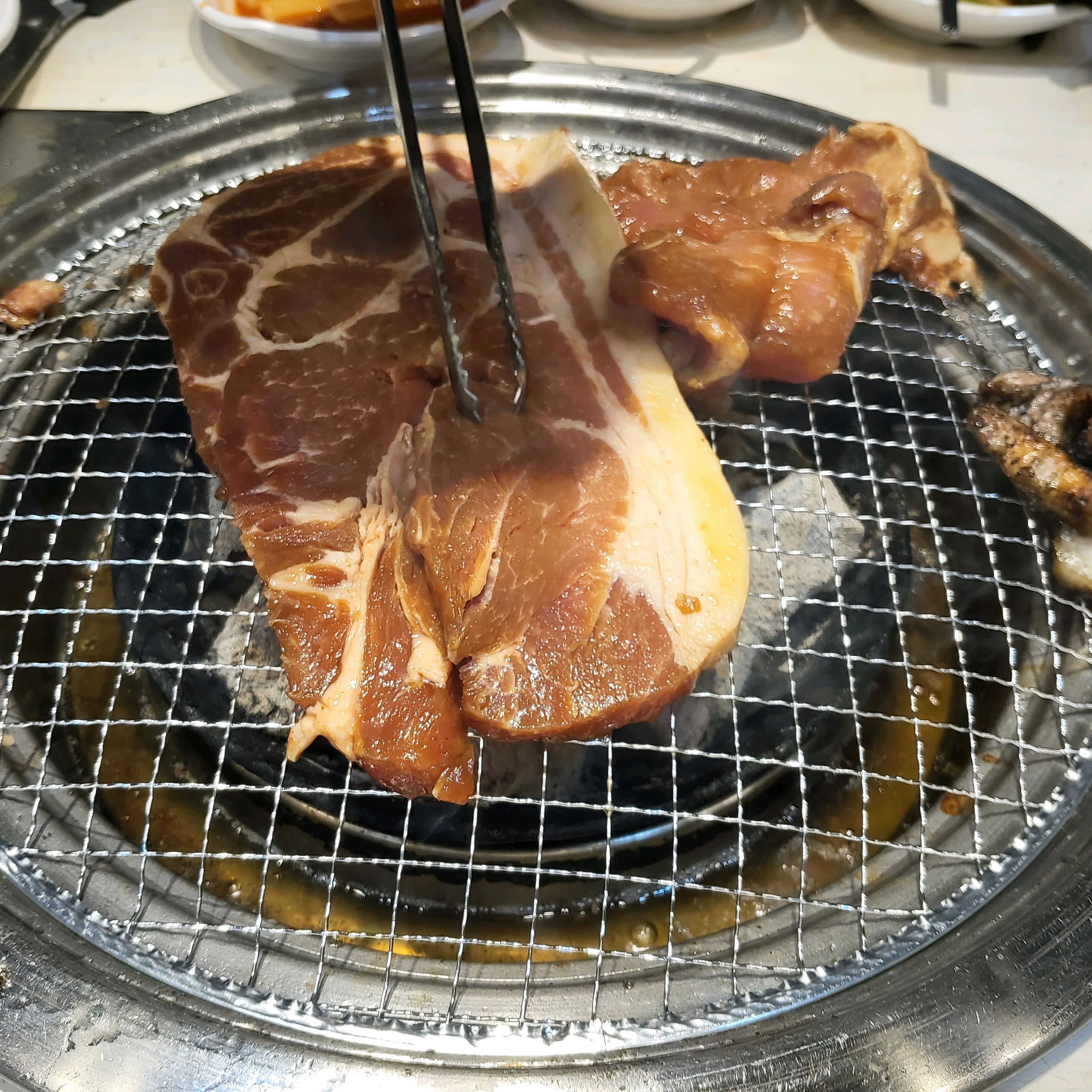 맛있고 친절합니다 생고기 최고예요♡ - 석촌호수 맛집 명륜진사갈비 석촌호수점