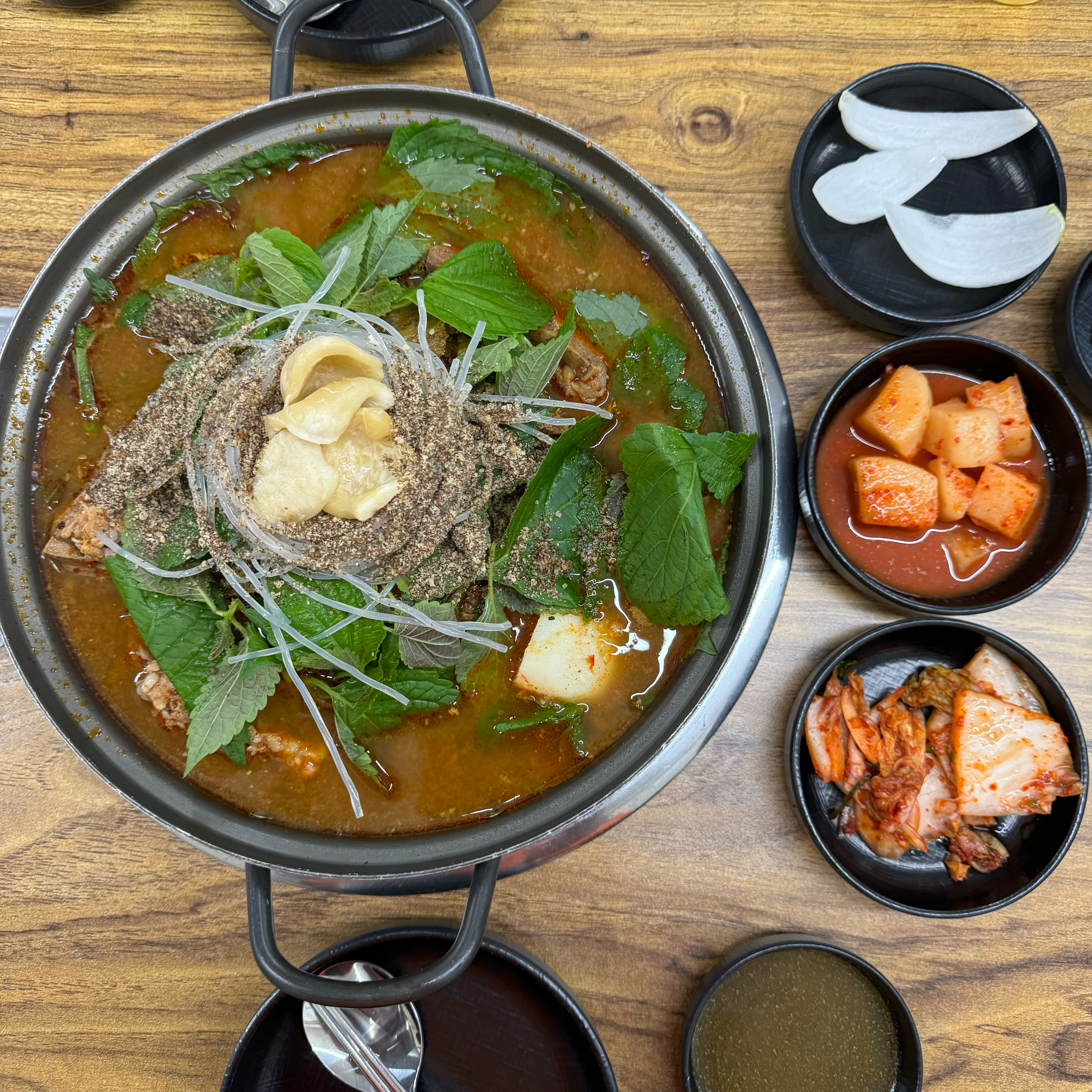 
신금호역식당 한남동감자탕 신금호역 직영점
