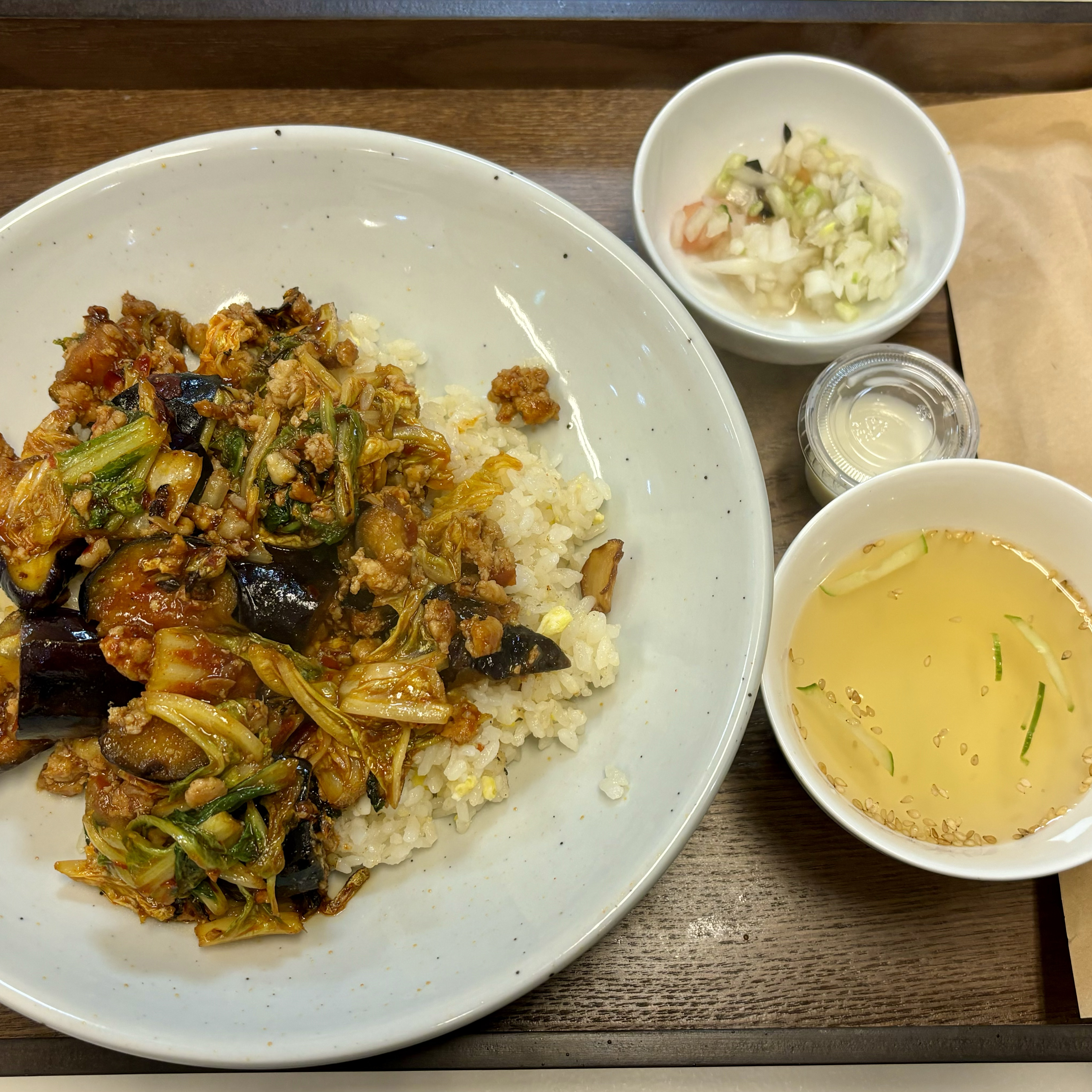  한국 서울 서울역 주변 퓨전 한식당 홍지식탁