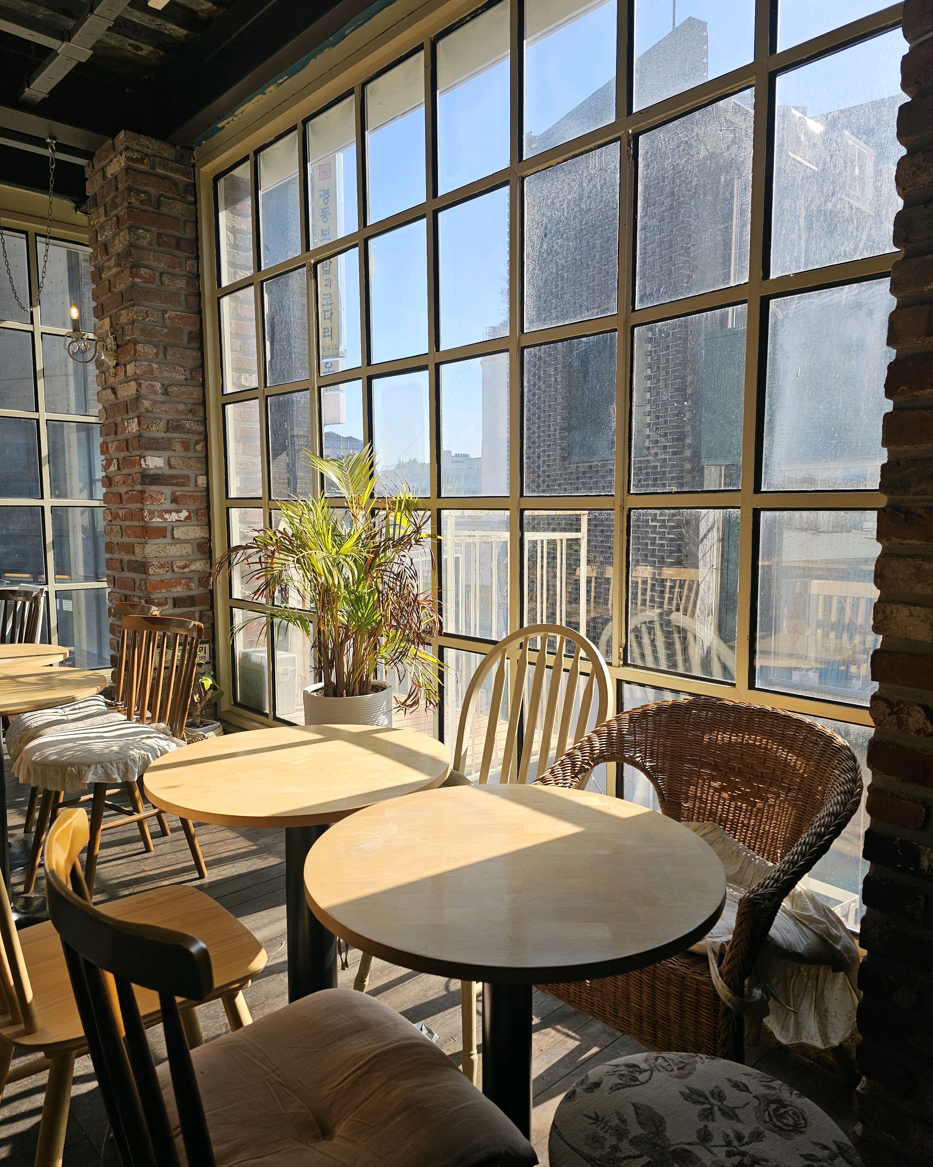 Gabaerang Som Insa-dong Cafe, an emotional dessert cafe near Seodaemun Station, Seoul, Korea