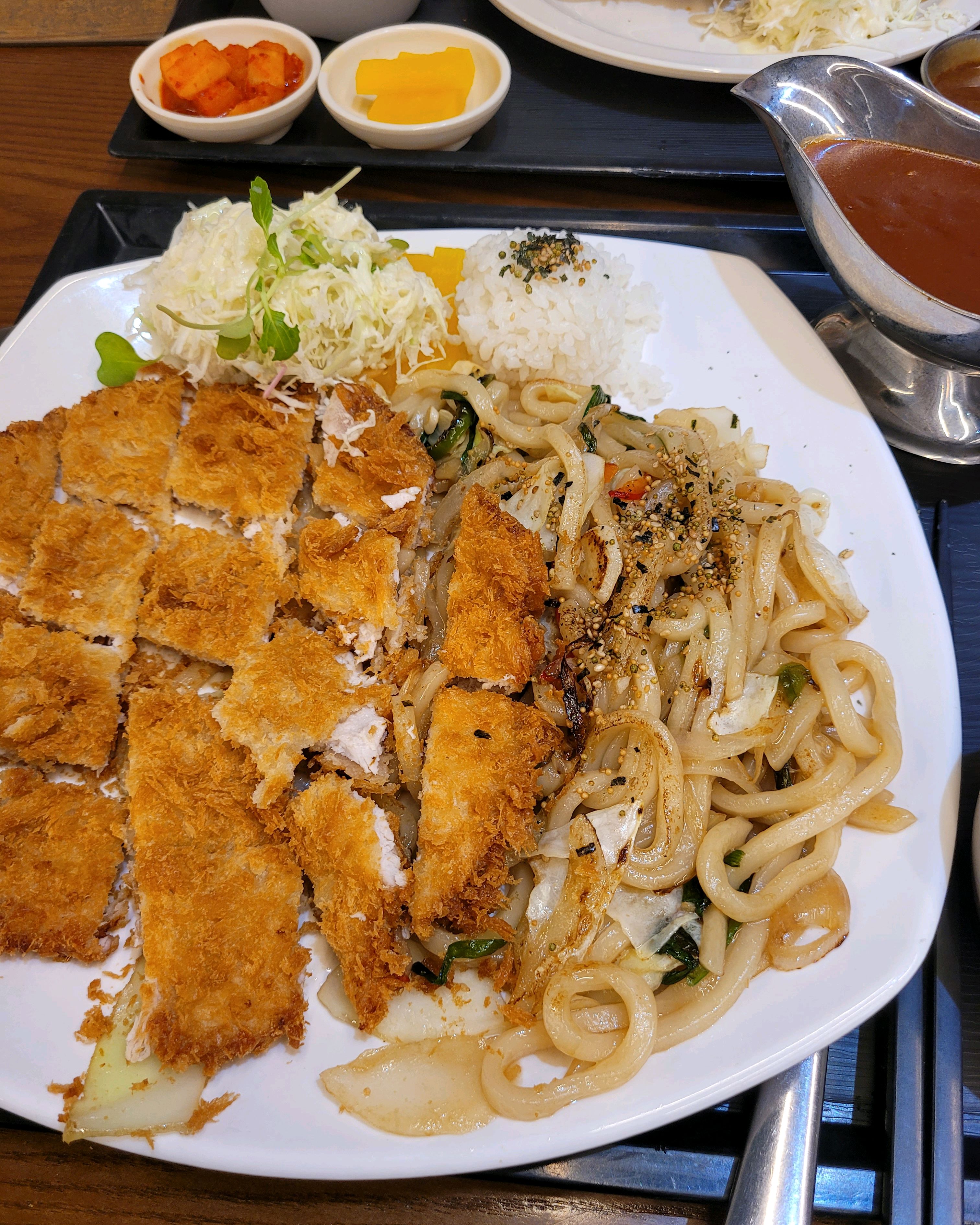 홍익돈까스는 양이 너무 많아요 ㅎㅎ - 남양주 화도 맛집 홍익돈까스 남양주화도점
