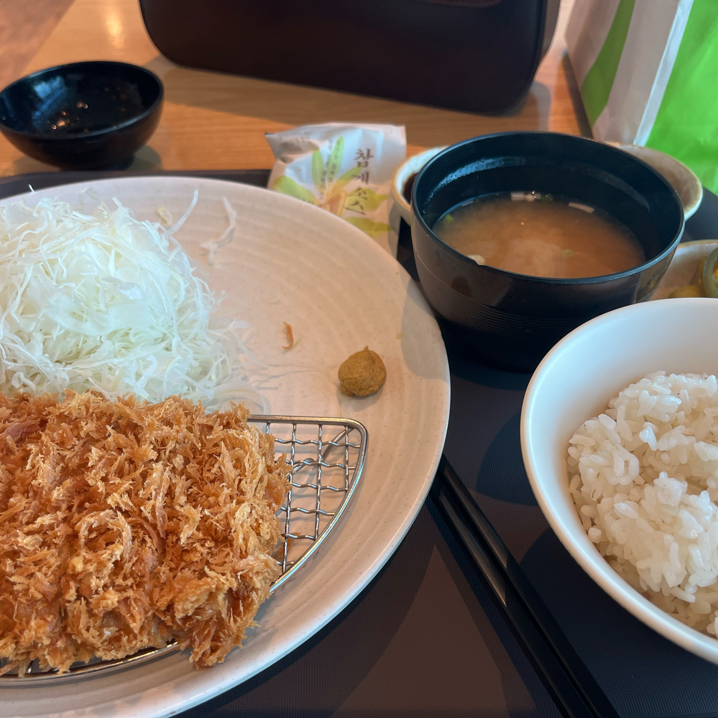 [인천공항 맛집 푸드엠파이어 인천공항 제1여객터미널점] 직접 가본 로컬 리뷰