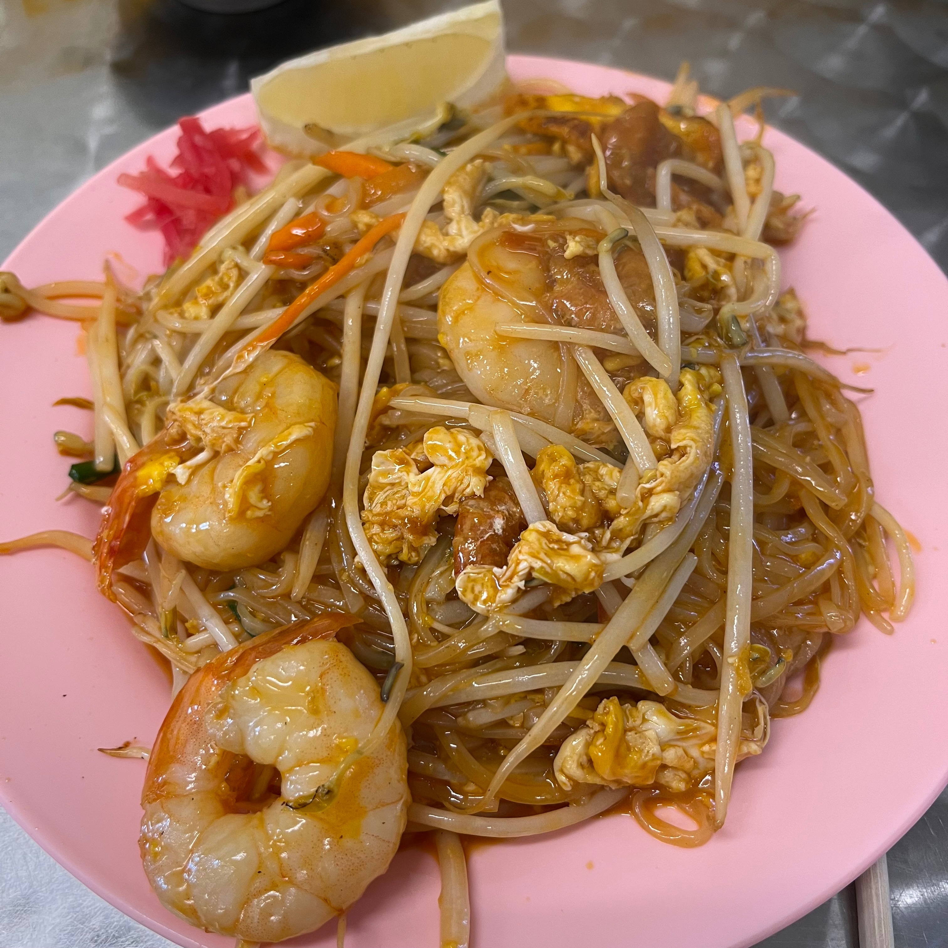 팟타이 때깔 좀 보세요 우리동네 태국요리 맛집보다 맛나요 곱빼기 좀 메뉴에 만들어 주시지