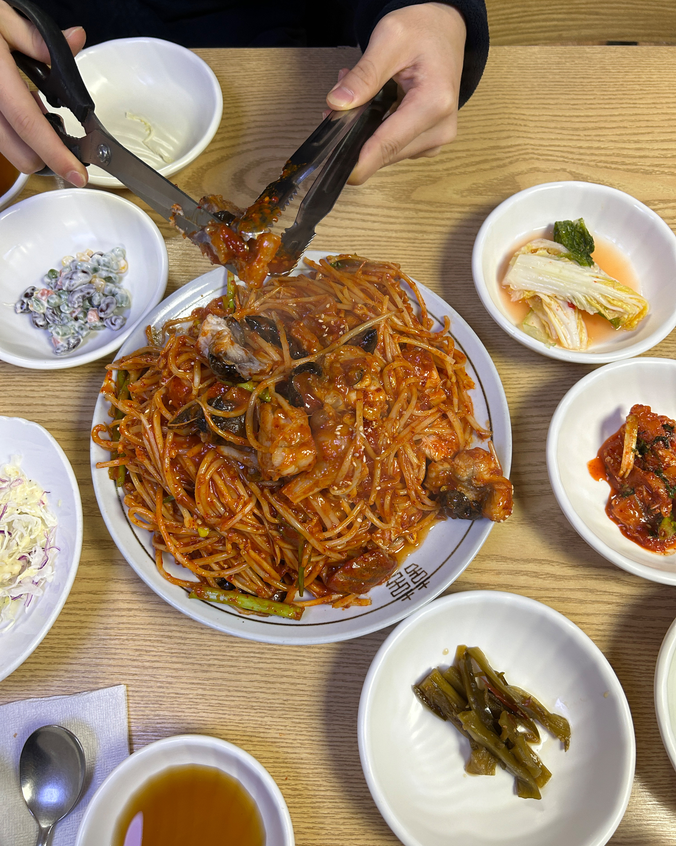 유명한건 이유가 있다. - 권선동 맛집 송파아구찜