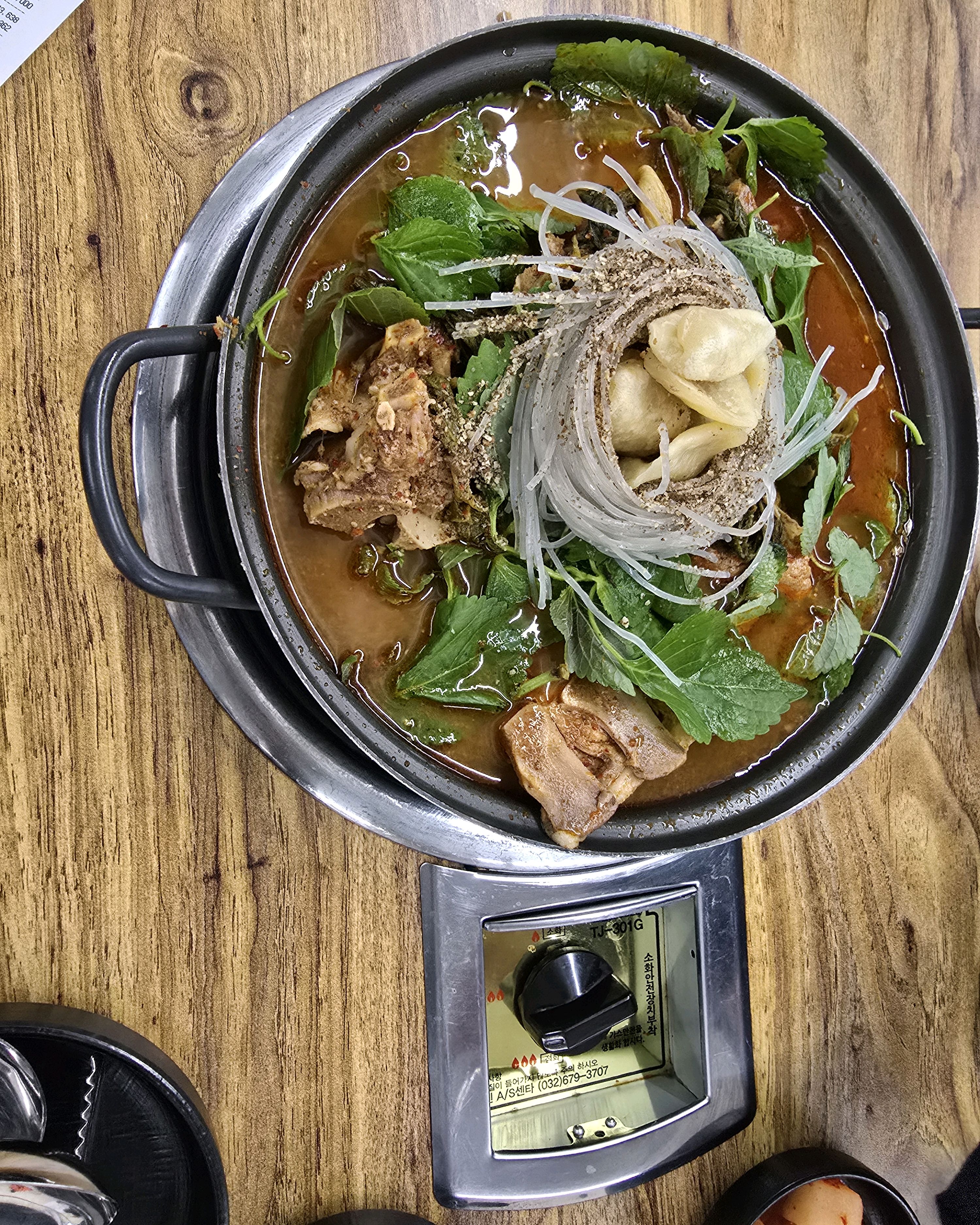 
신금호역식당 한남동감자탕 신금호역 직영점