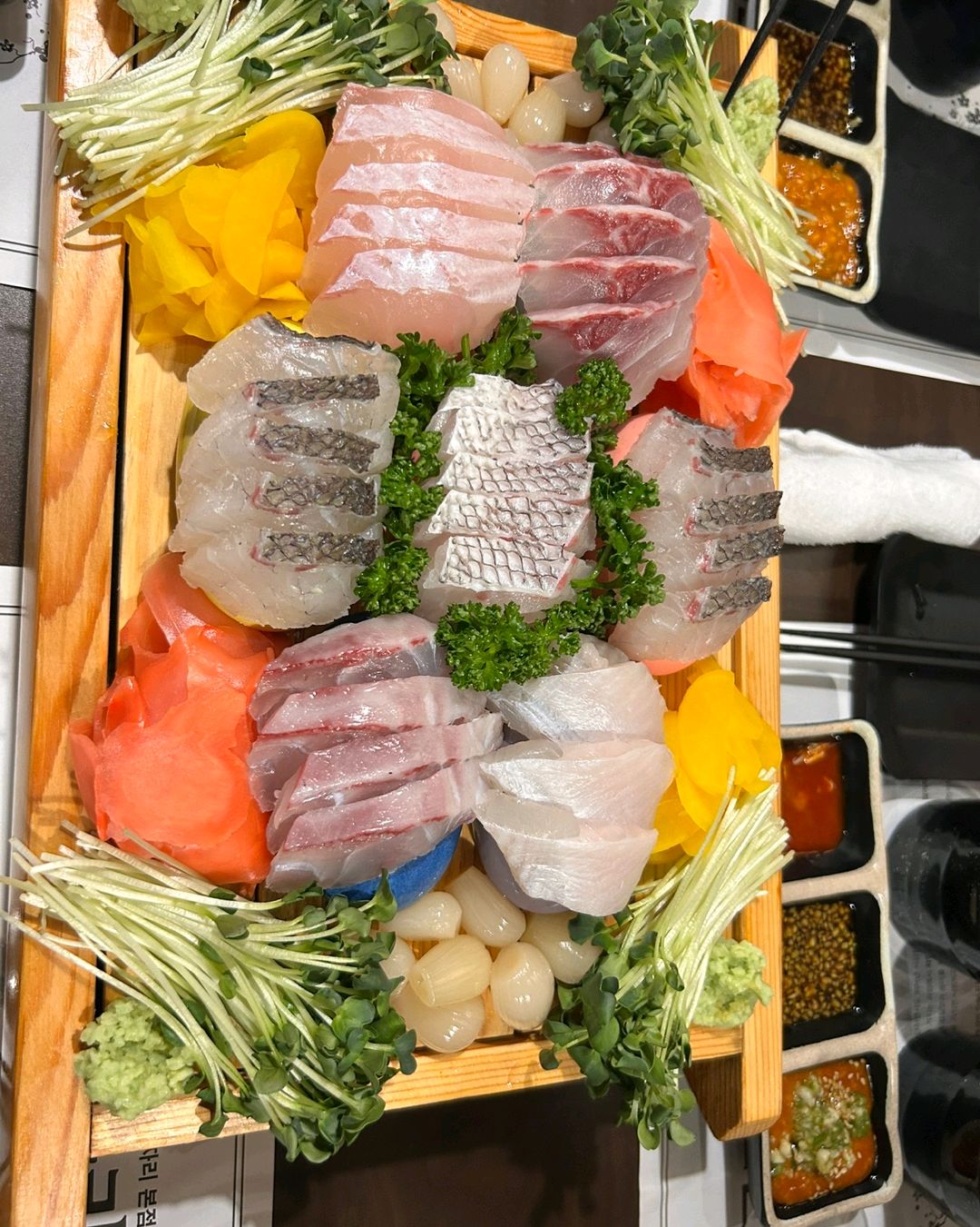 회는 쫄깃쫄깃 맛있고 푸짐했어요. - 수지 맛집 물고기자리 본점