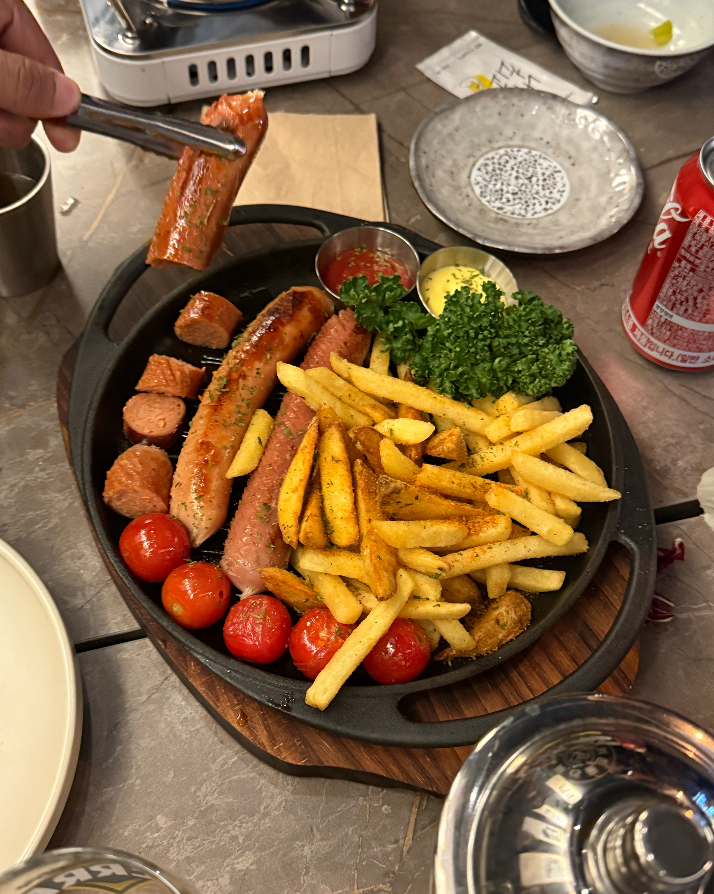 
길동역식당 모서리 길동점