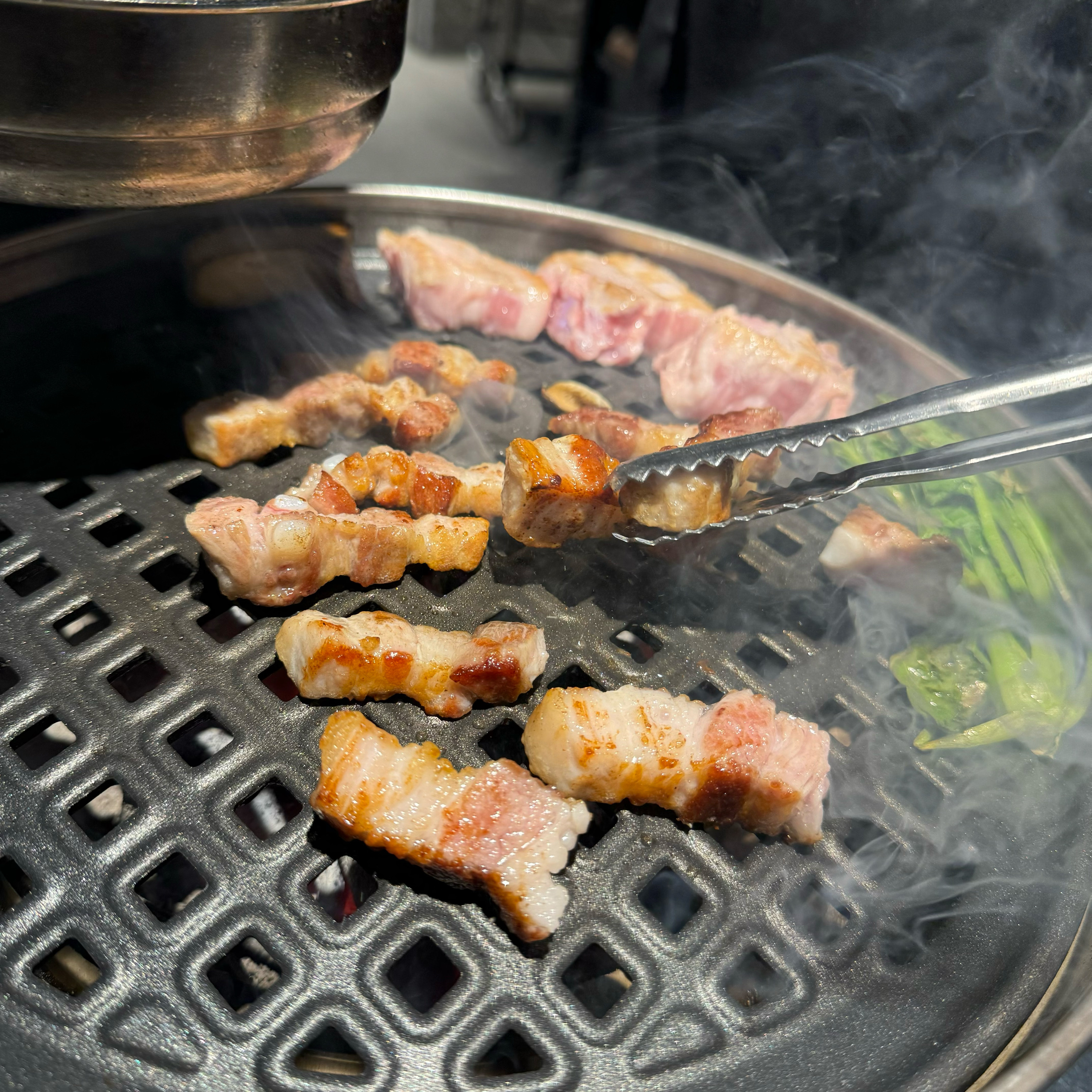 
명일역식당 명일돈