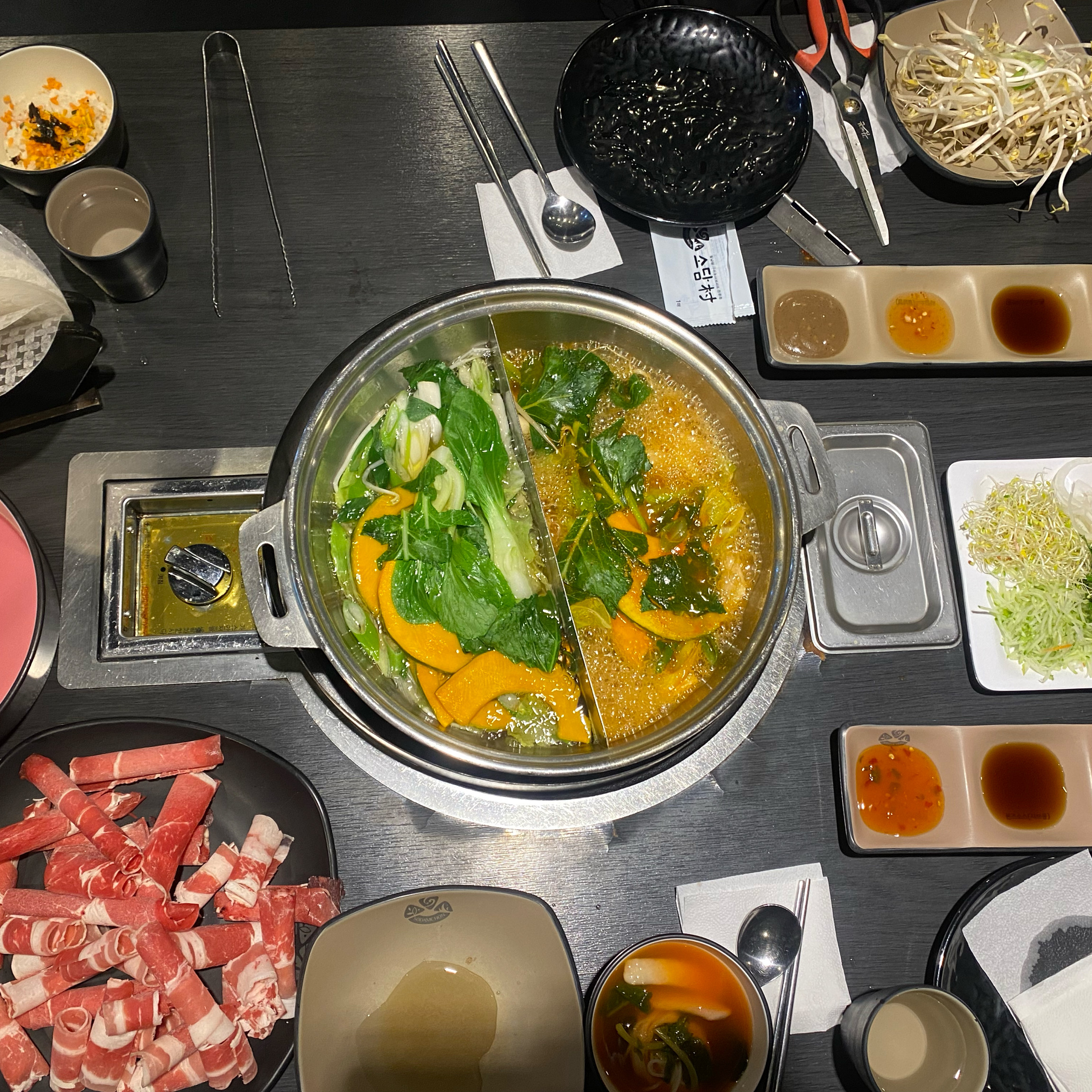오랜만에 엄마와의 데이트 - 안양역 맛집 소담촌 안양직영점