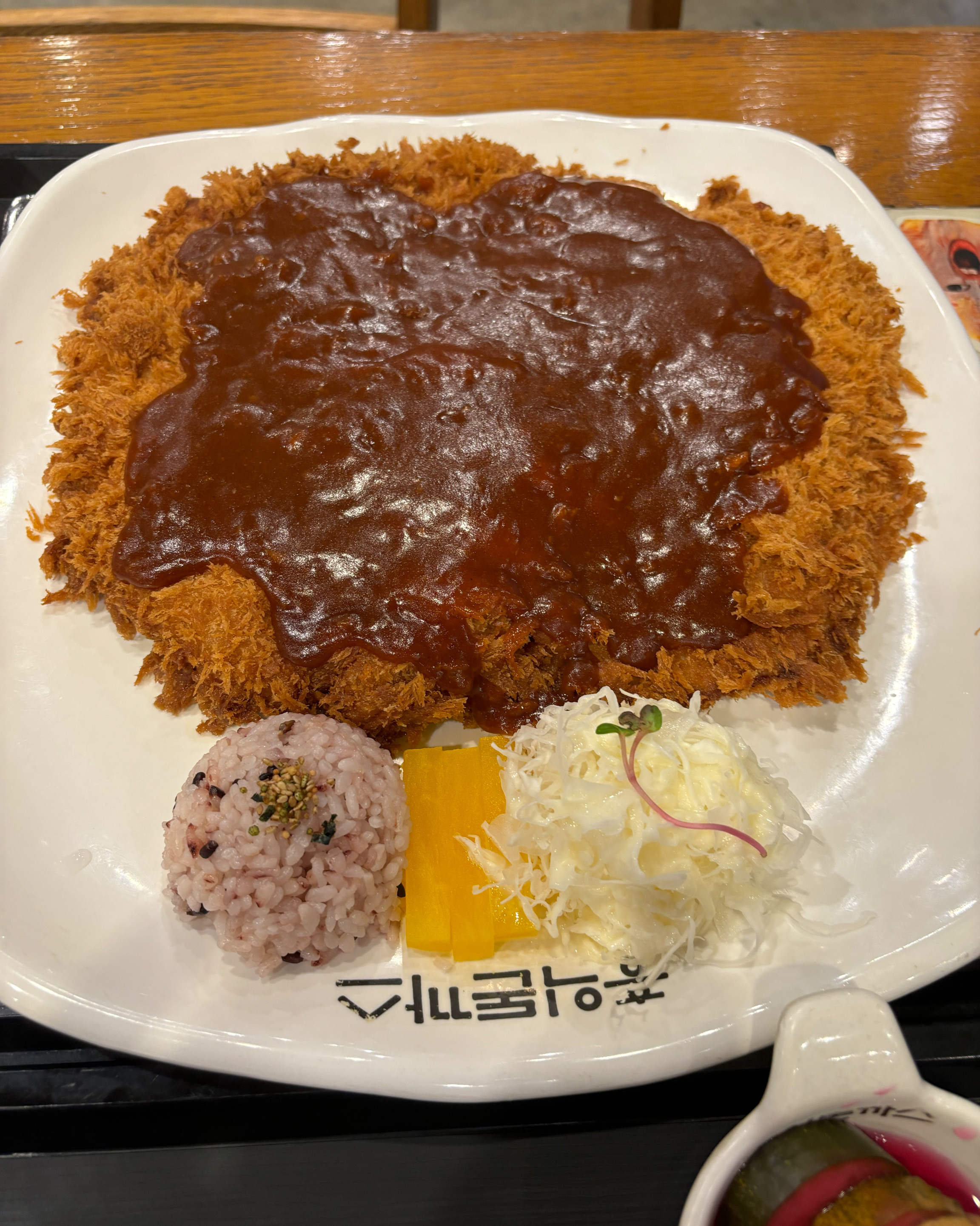 홍익하면 왕돈까스~ 왕돈까스랑 스파게티 하나면 - 부산 남포동 맛집 홍익돈까스 부산남포점