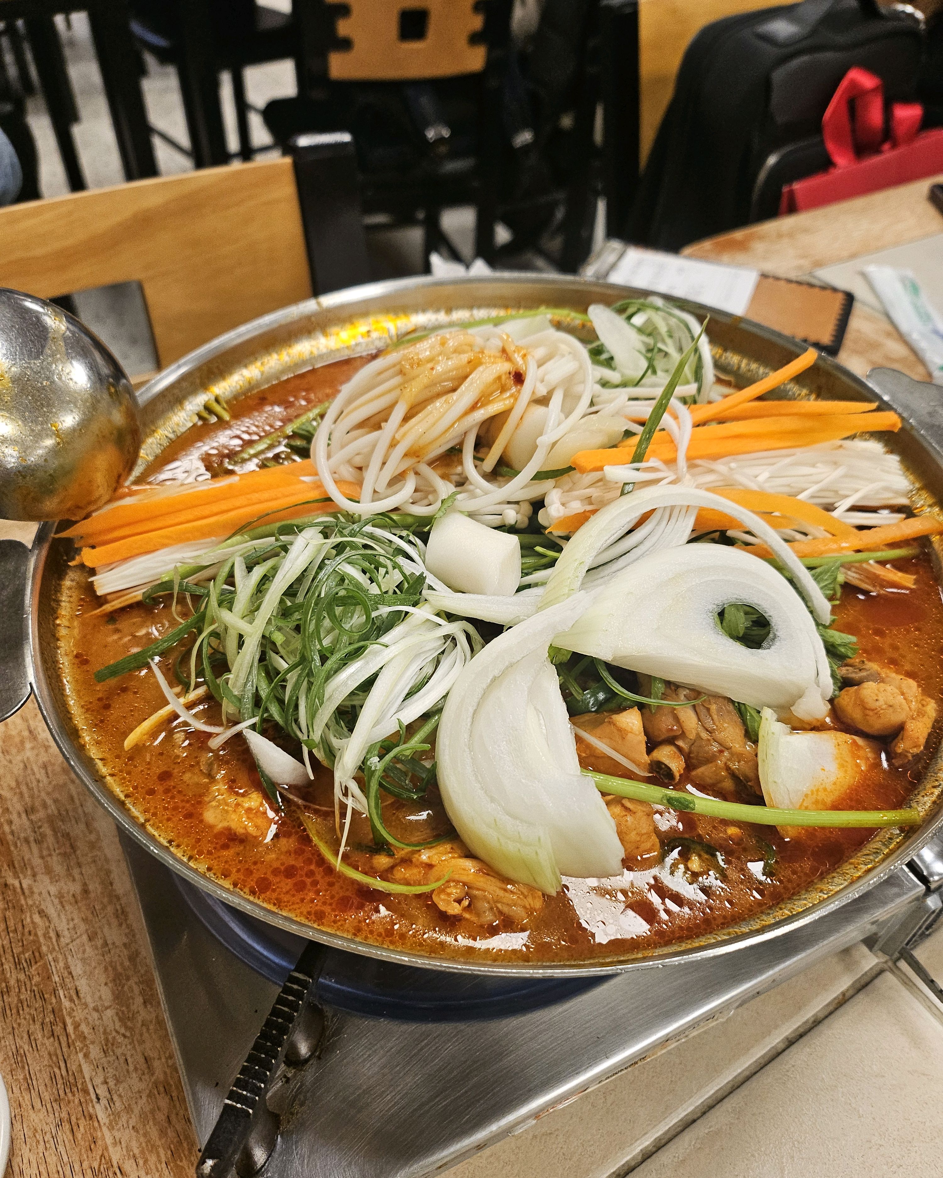 닭도리탕을 닭매운탕(닭전골)으로 표기해두셔서 오잉 하고 있었는데 너무 맛있겠네요!! - 안양 맛집 홍가네 영양센타