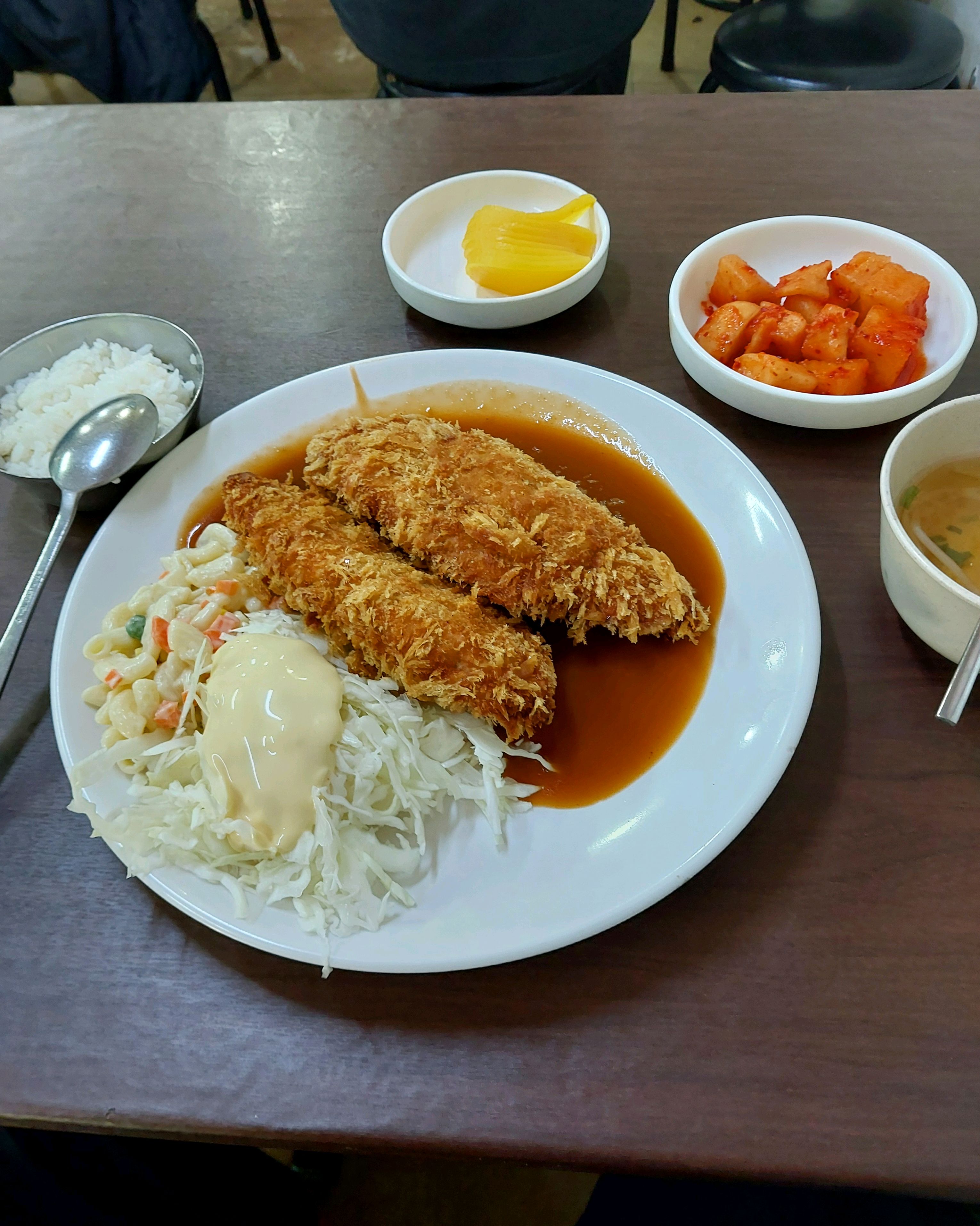  을지로4가역 맛집 곰식당